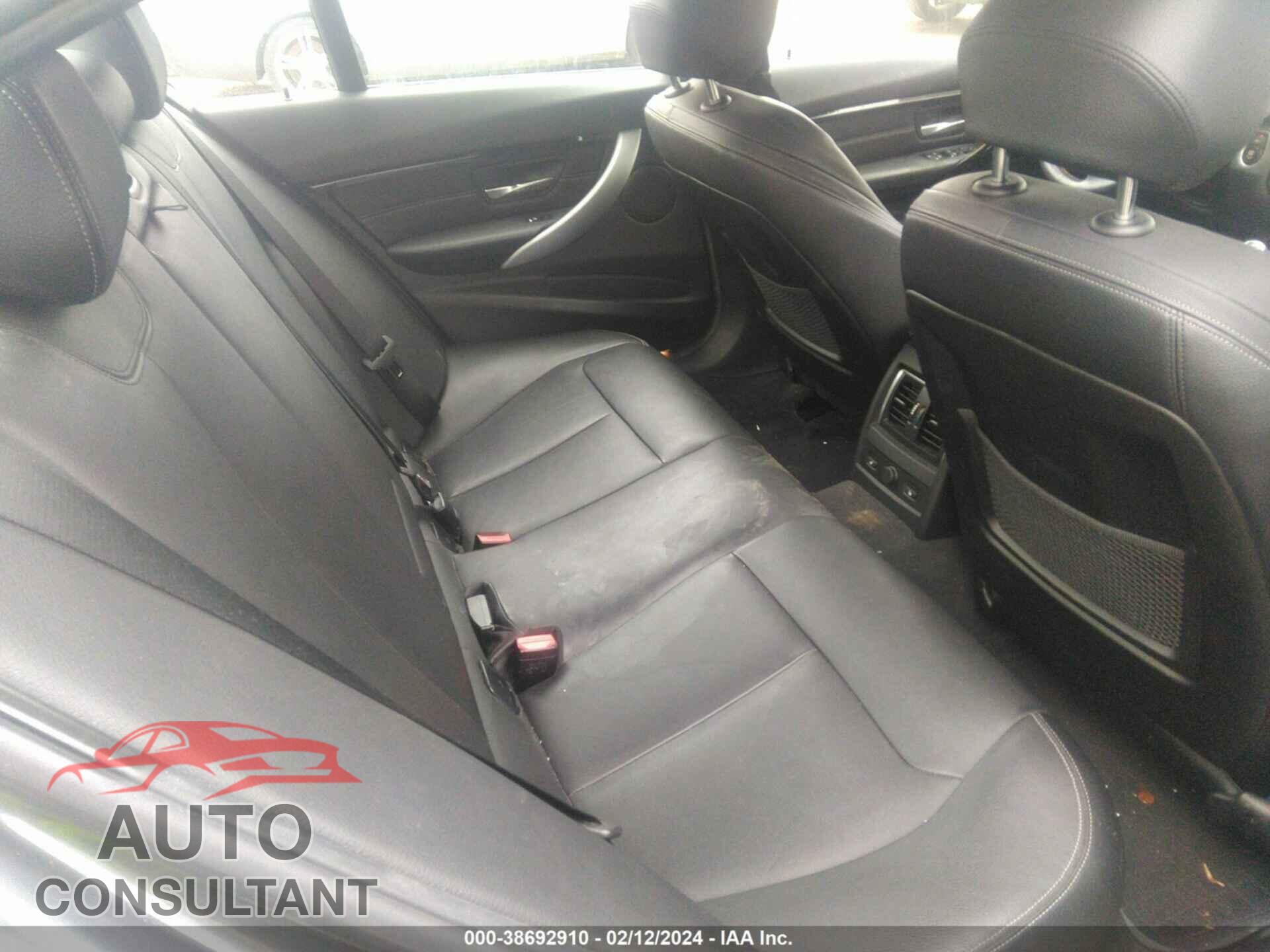 BMW 328I 2016 - WBA8E3G57GNU03121