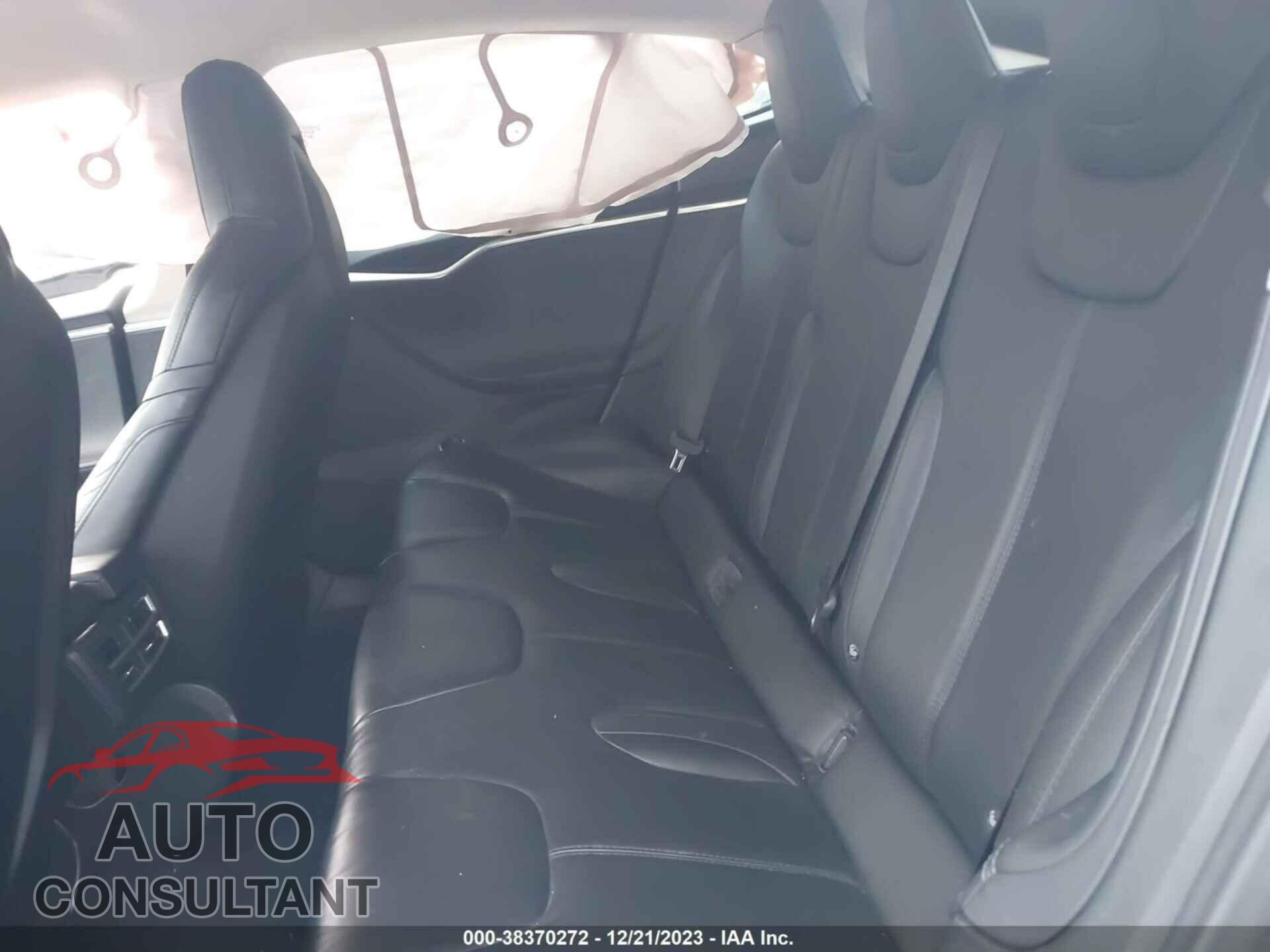 TESLA MODEL S 2015 - 5YJSA1E14FF120293