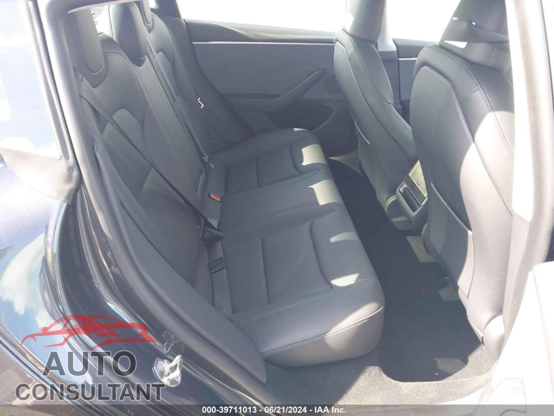 TESLA MODEL 3 2024 - 5YJ3E1EA2RF740847