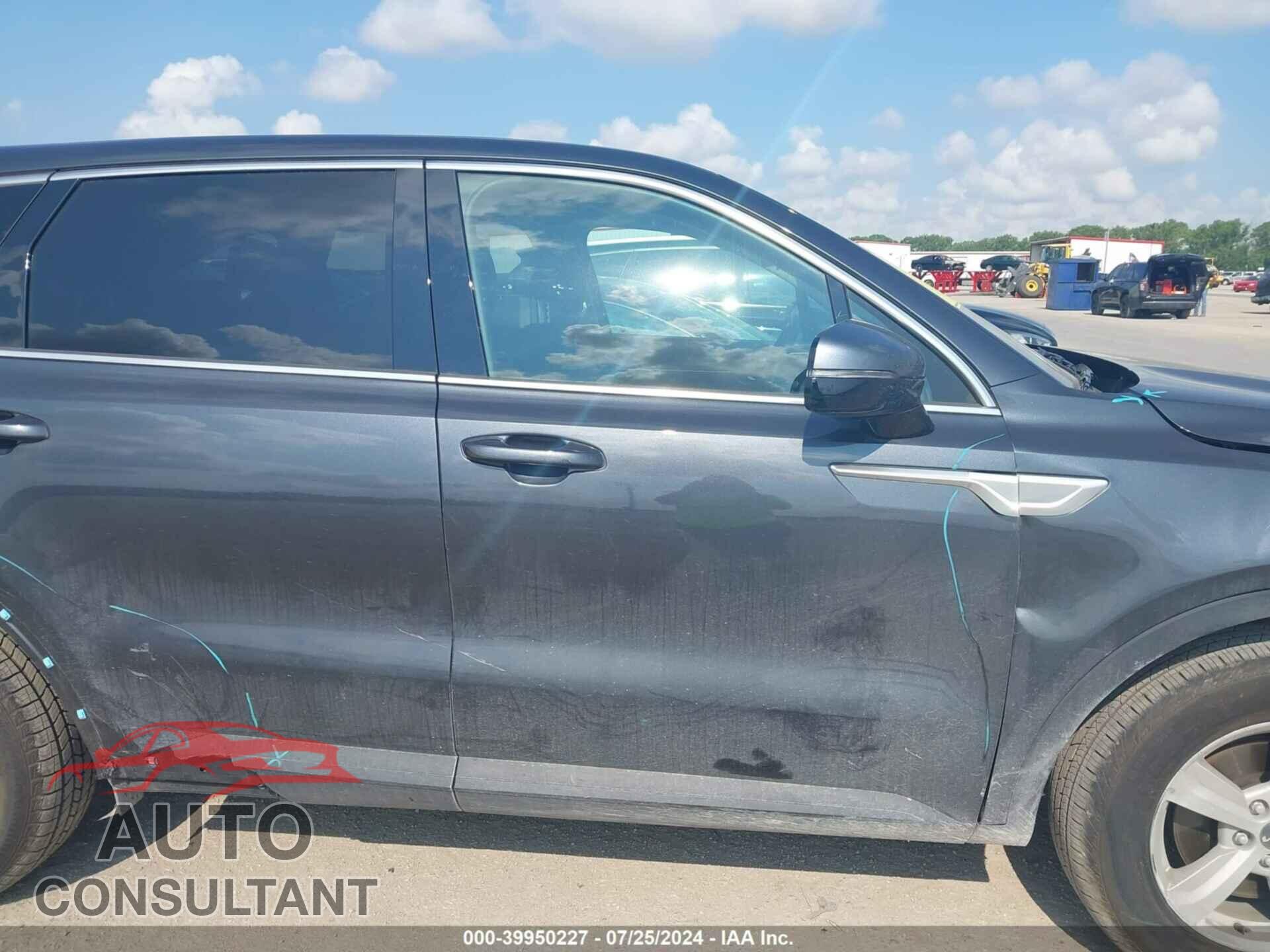 KIA SORENTO 2023 - 5XYRG4LC7PG200068