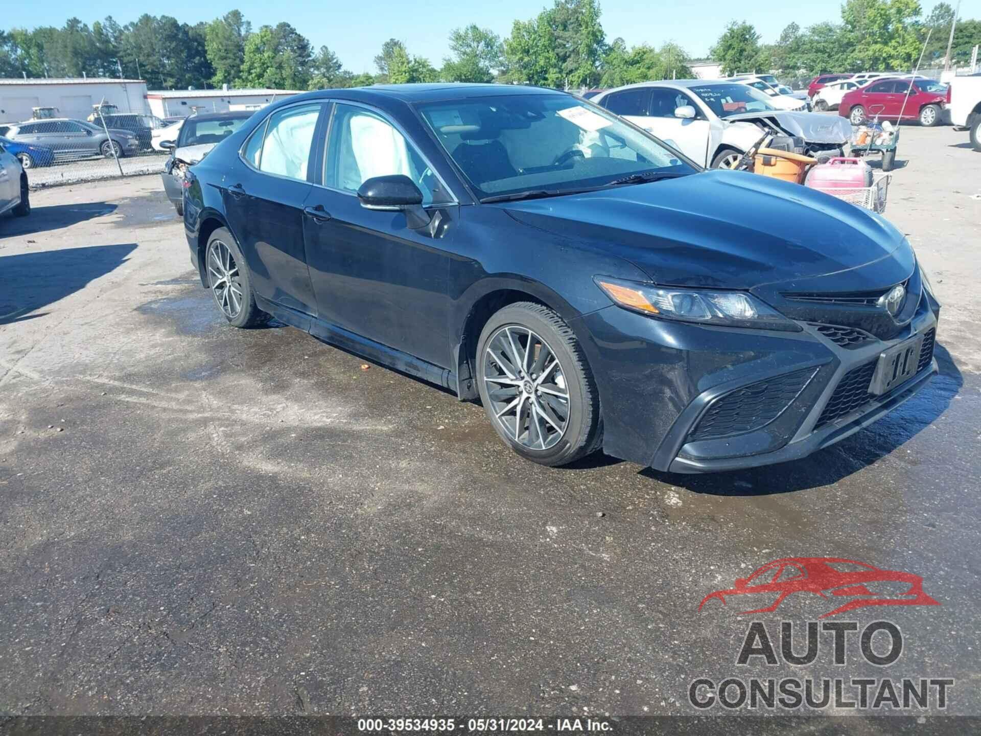 TOYOTA CAMRY 2023 - 4T1G11AK0PU720415