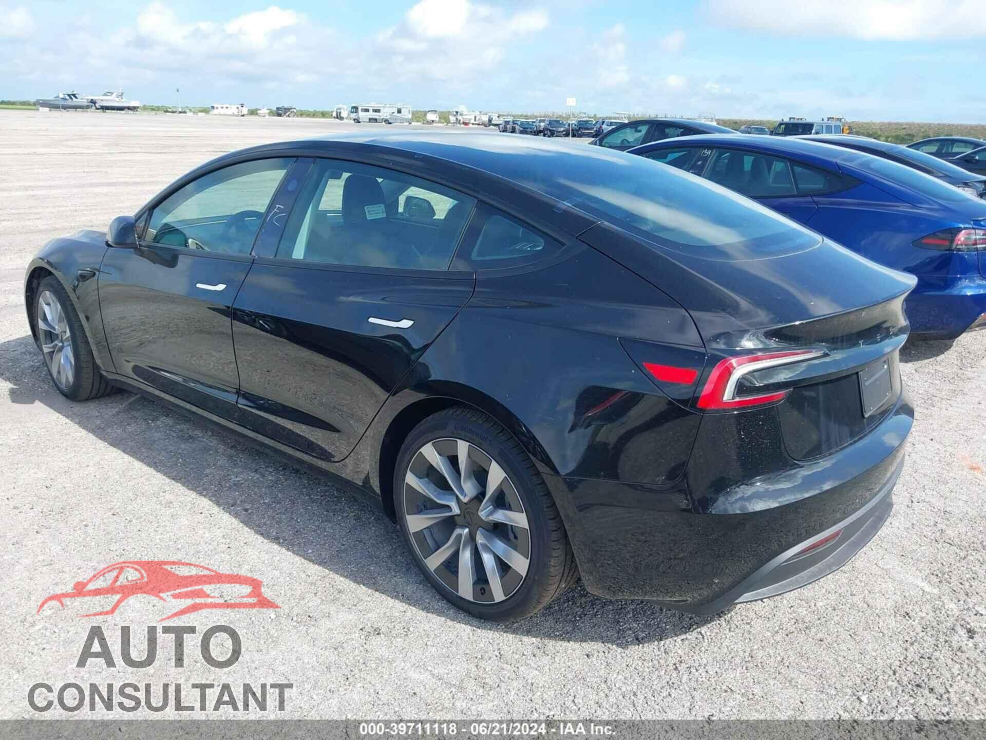 TESLA MODEL 3 2024 - 5YJ3E1EA2RF752352
