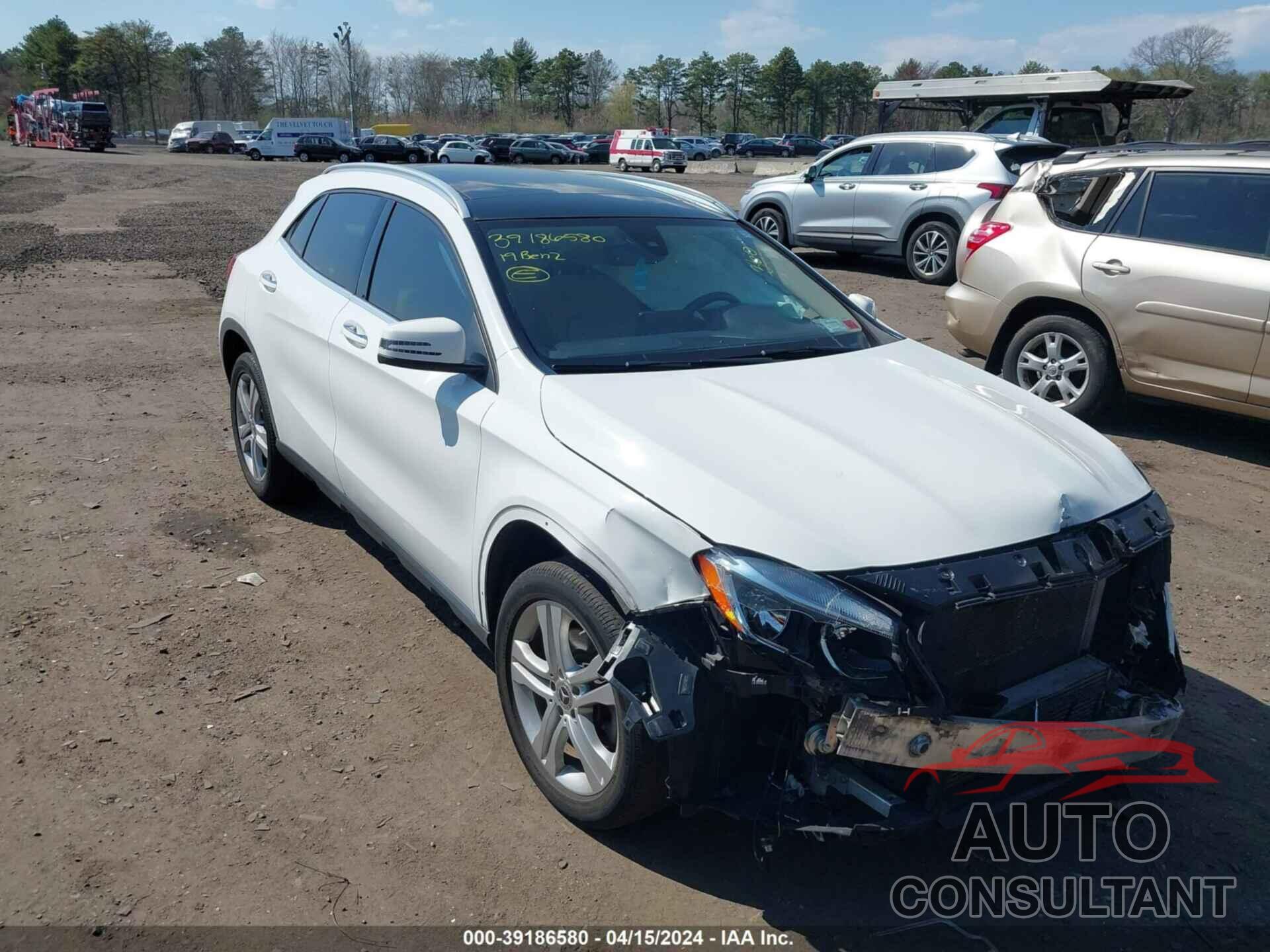 MERCEDES-BENZ GLA 250 2019 - WDCTG4GB0KJ546957