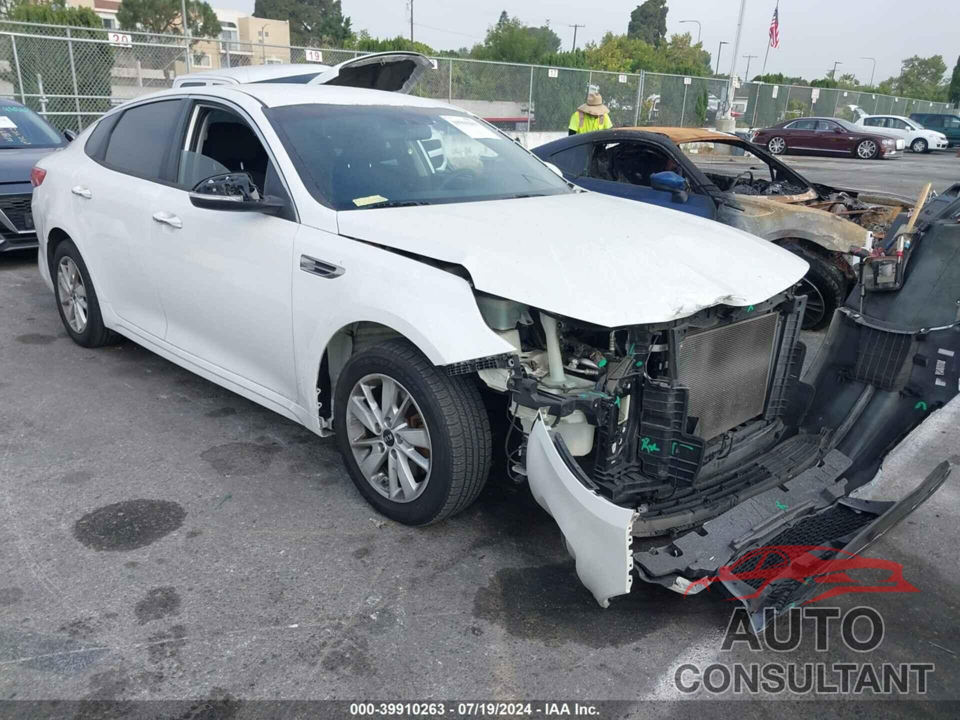 KIA OPTIMA 2016 - KNAGT4L39G5102457