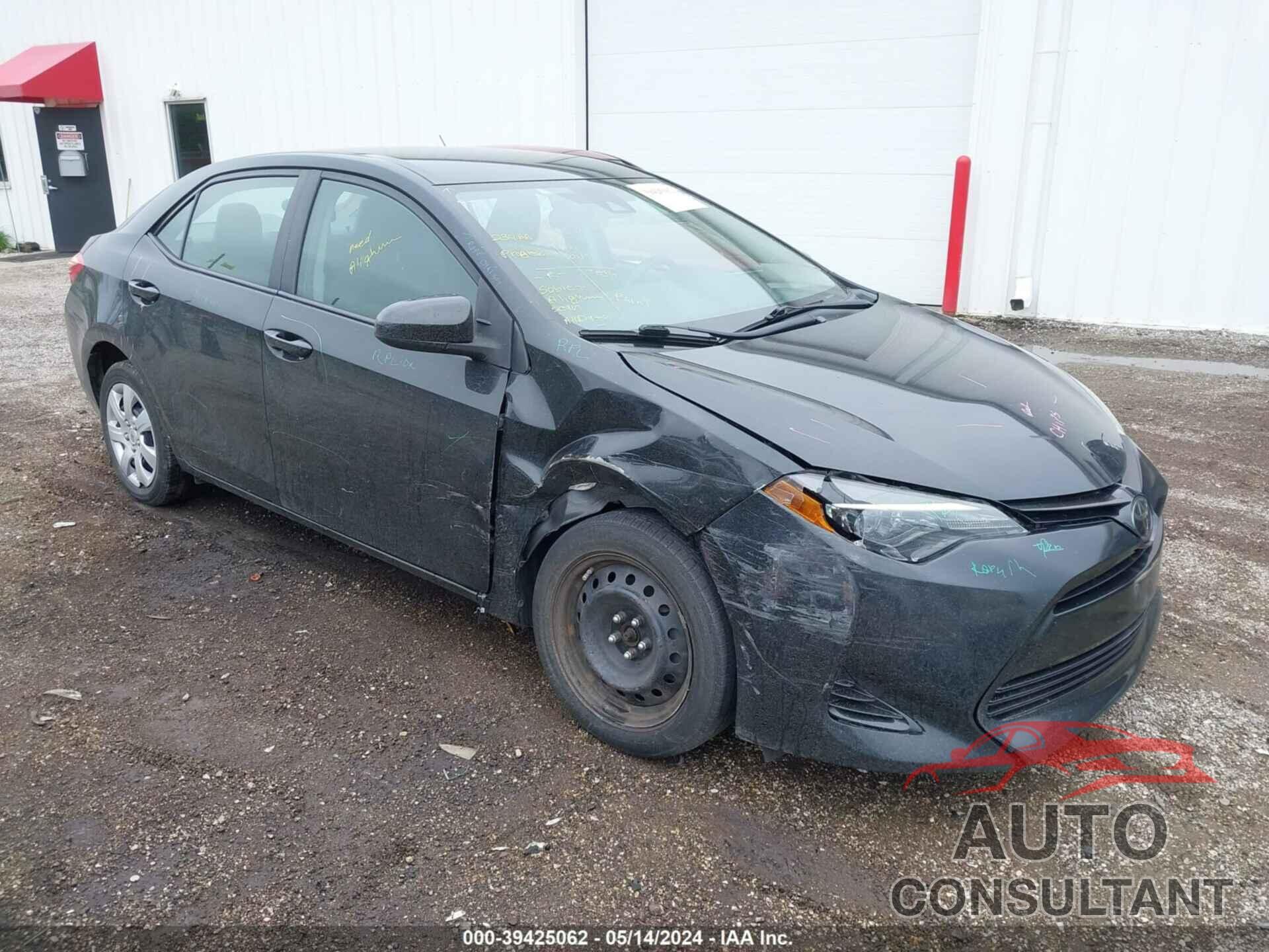 TOYOTA COROLLA 2018 - 5YFBURHE9JP816388