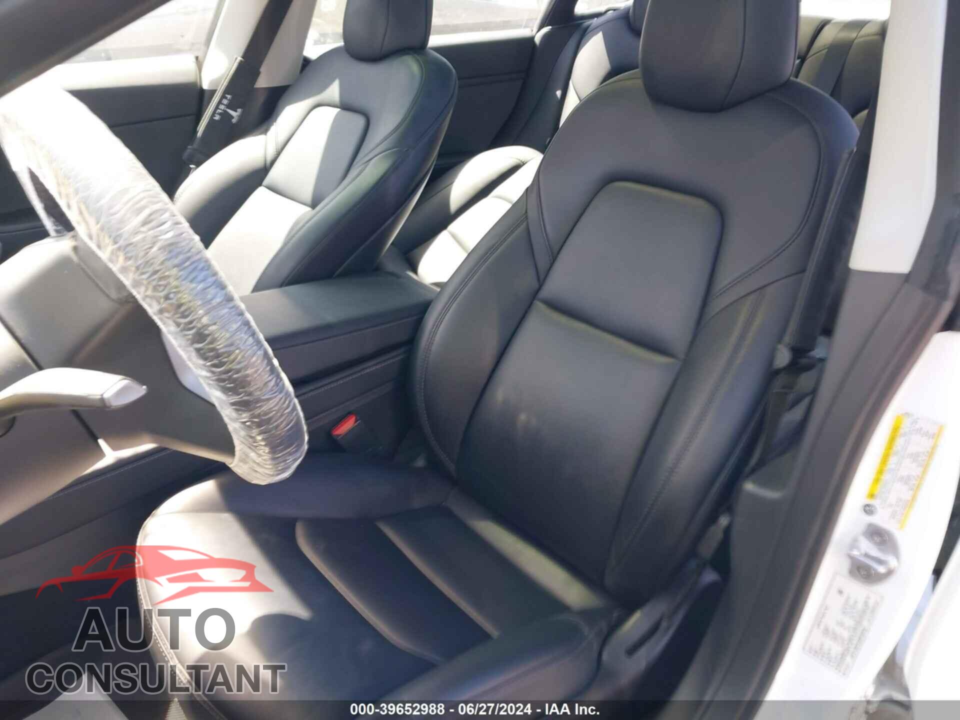 TESLA MODEL 3 2023 - 5YJ3E1EA3PF400135