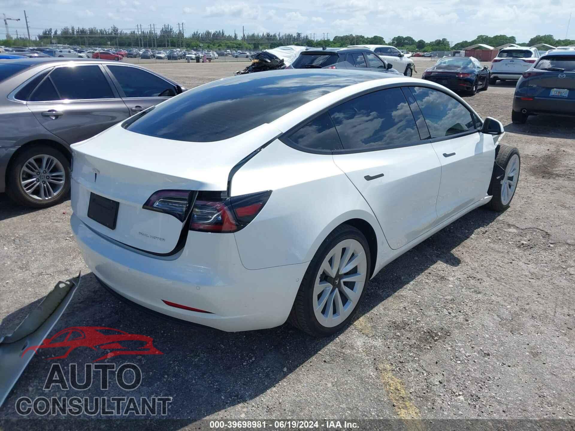 TESLA MODEL 3 2022 - 5YJ3E1EB0NF165490