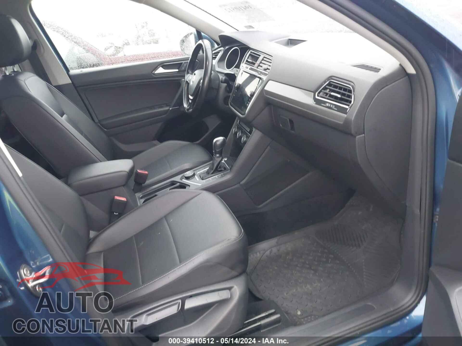VOLKSWAGEN TIGUAN 2018 - 3VV2B7AX6JM166370