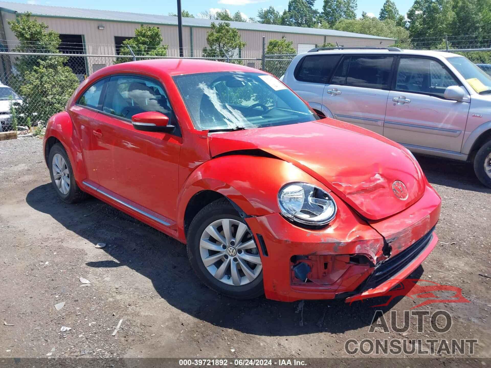 VOLKSWAGEN BEETLE 2019 - 3VWFD7AT0KM710383