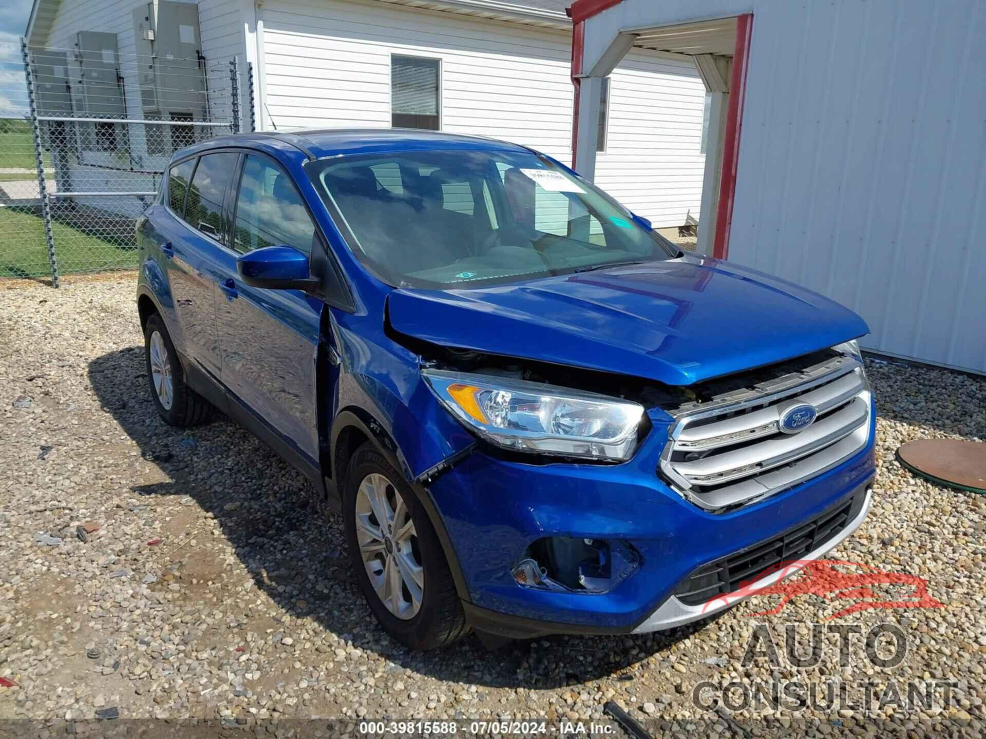 FORD ESCAPE 2017 - 1FMCU0GD3HUD38986