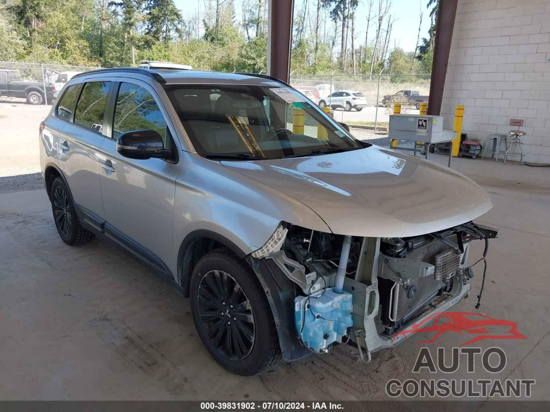 MITSUBISHI OUTLANDER 2020 - JA4AZ3A32LZ031717