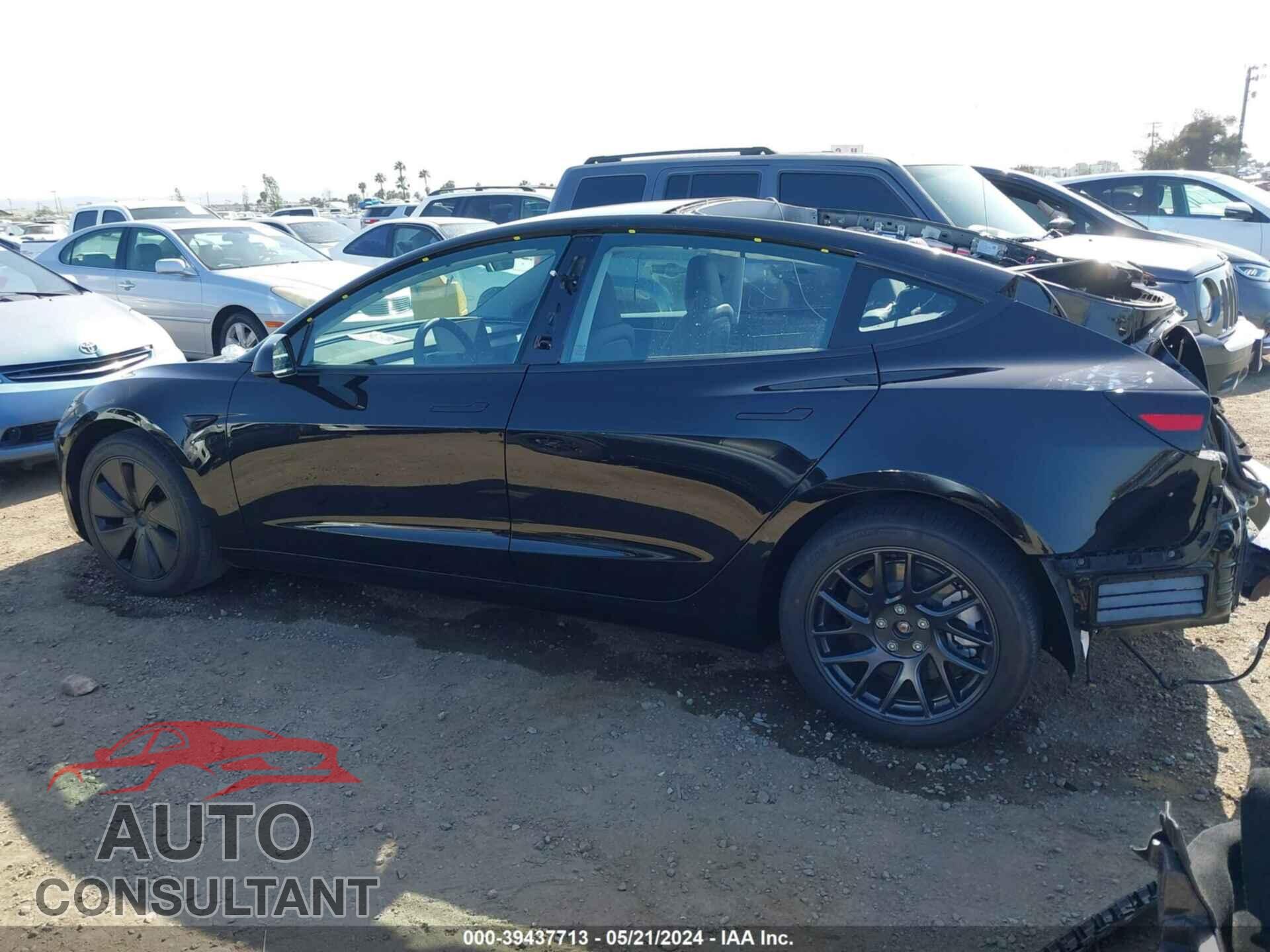 TESLA MODEL 3 2024 - 5YJ3E1EA8RF731389