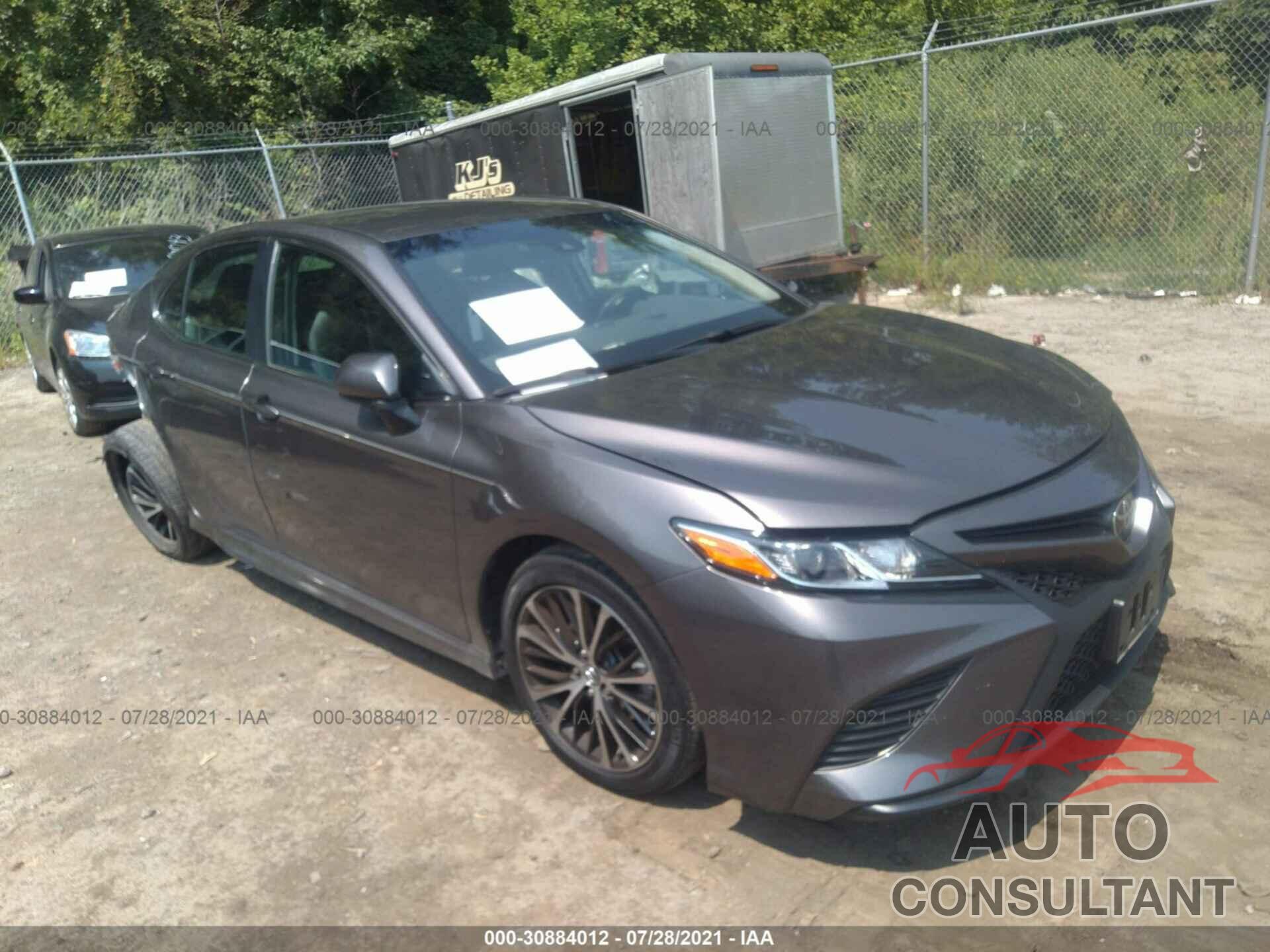 TOYOTA CAMRY 2020 - 4T1G11AK0LU338671