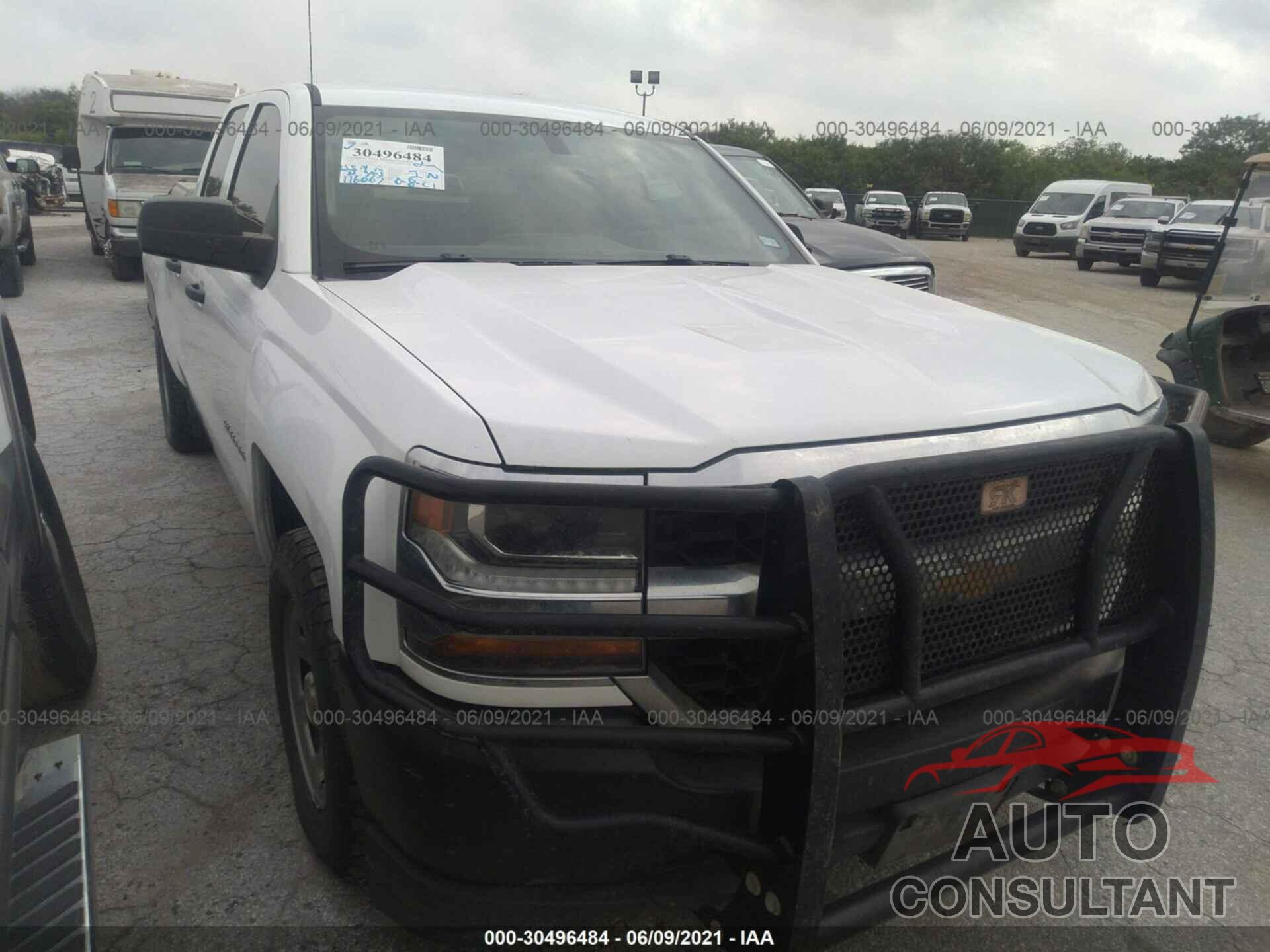 CHEVROLET SILVERADO 1500 2018 - 1GCVKNEC4JZ268305