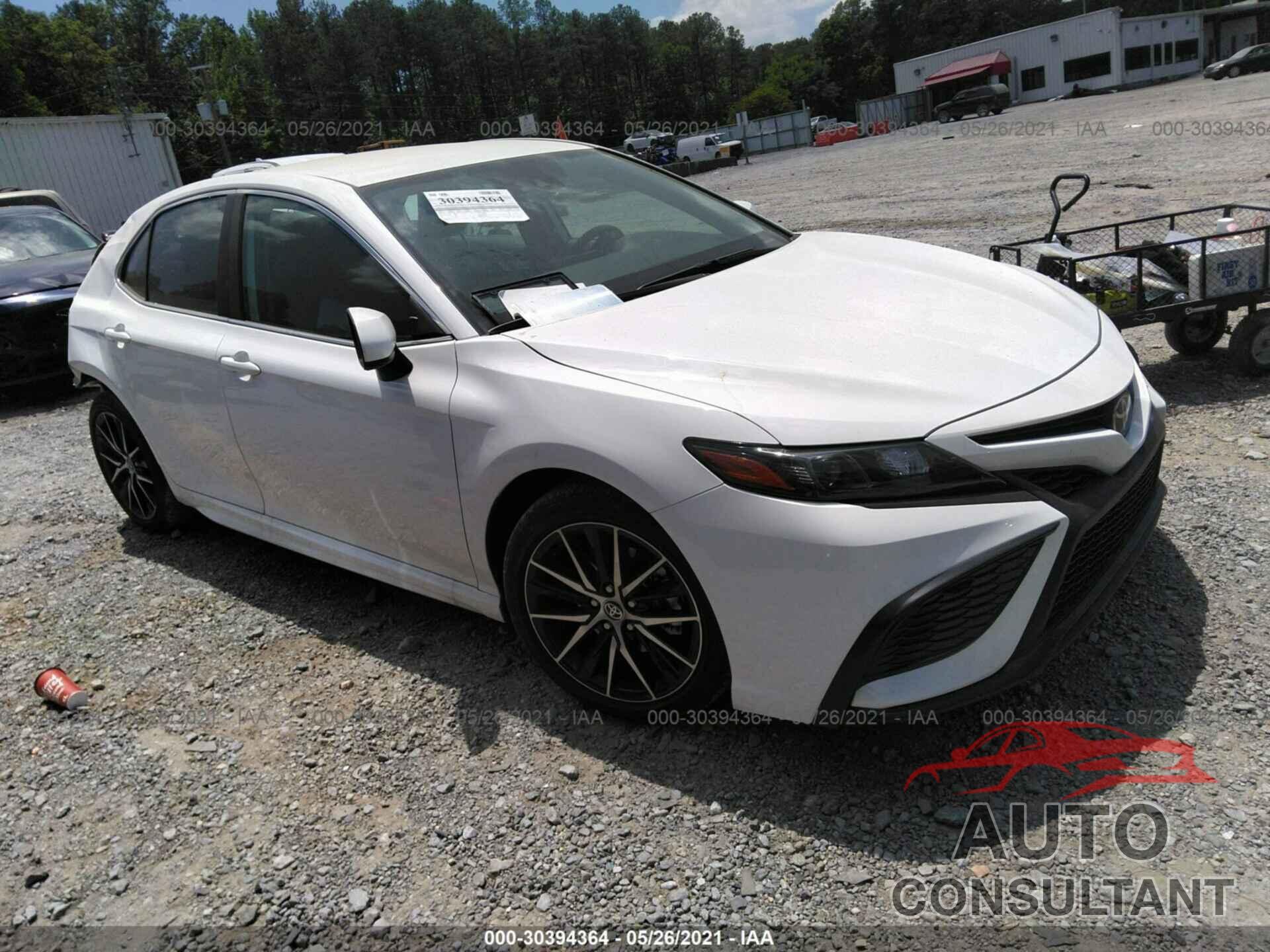 TOYOTA CAMRY 2021 - 4T1G11AK0MU556630
