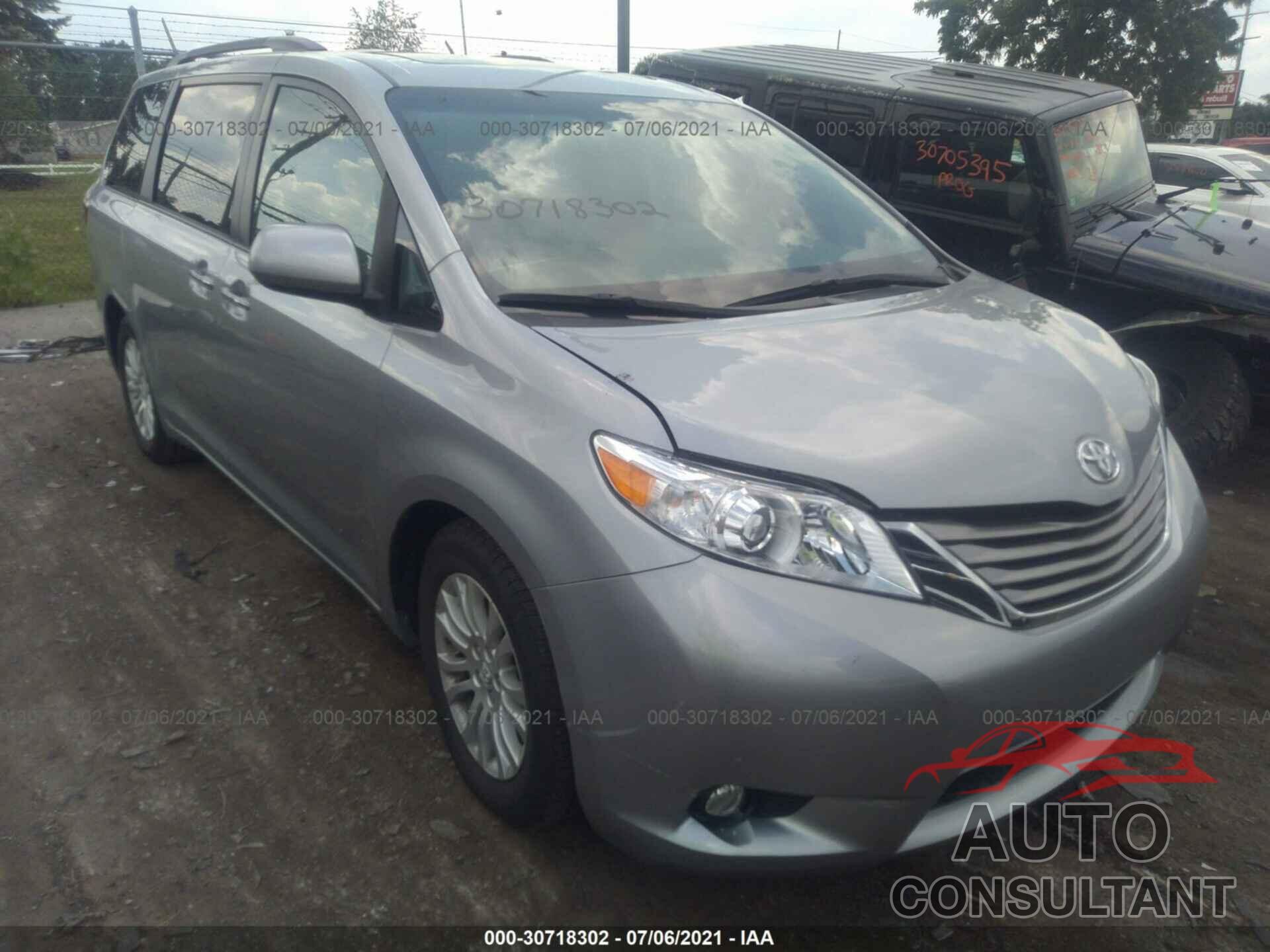 TOYOTA SIENNA 2017 - 5TDYZ3DC7HS815741