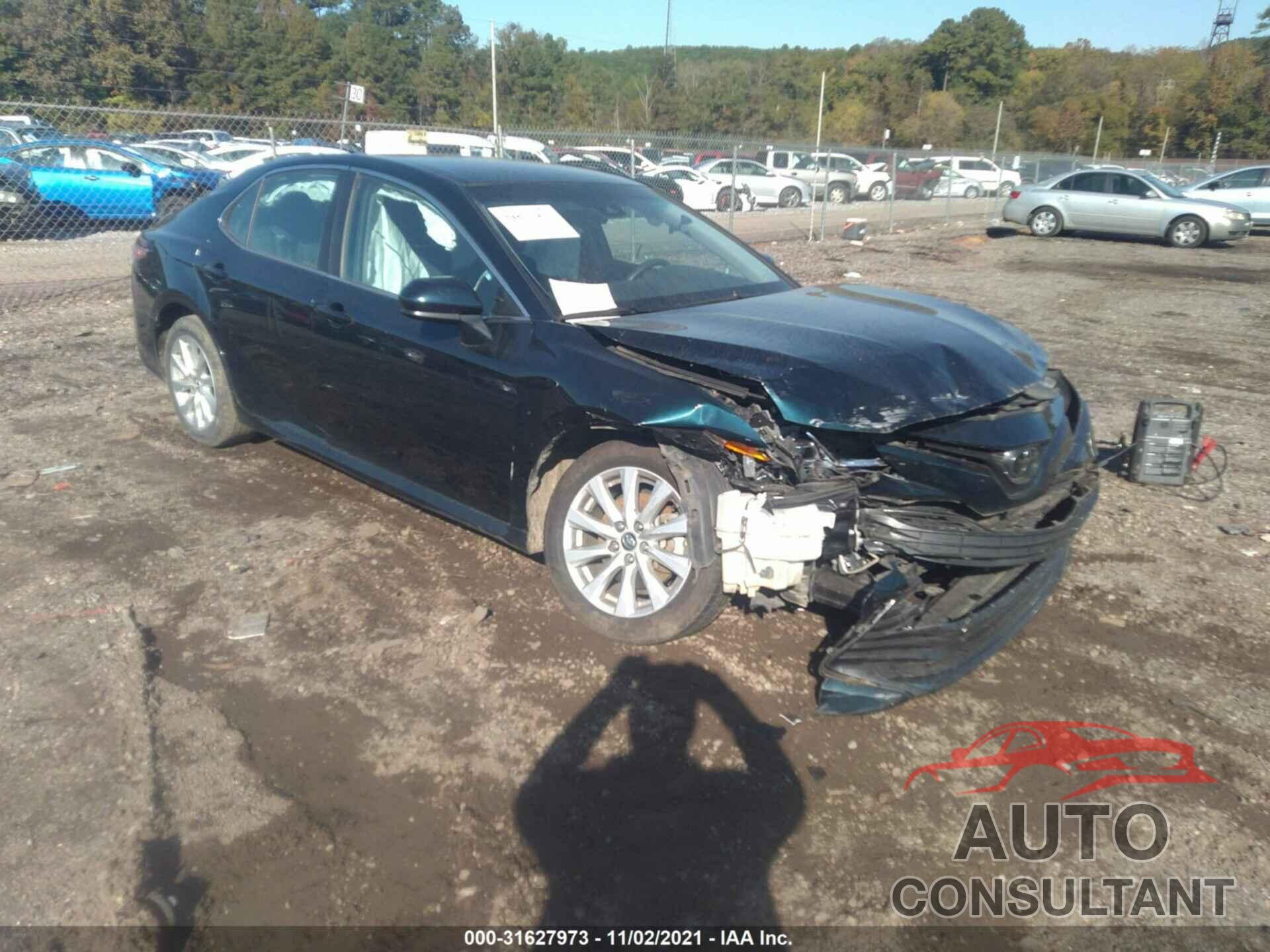 TOYOTA CAMRY 2018 - 4T1B11HK2JU666915
