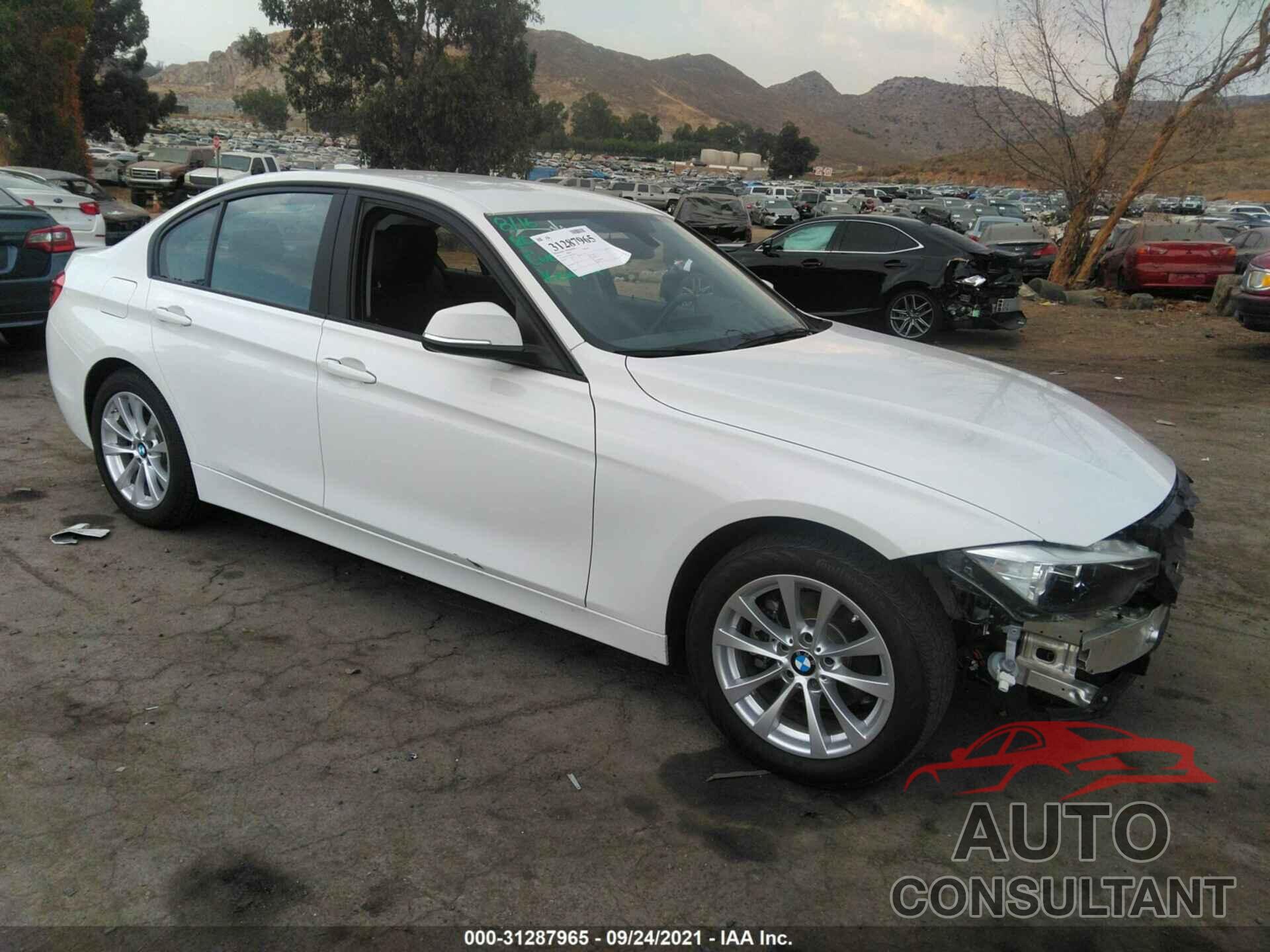 BMW 3 SERIES 2016 - WBA8E1G52GNT33922