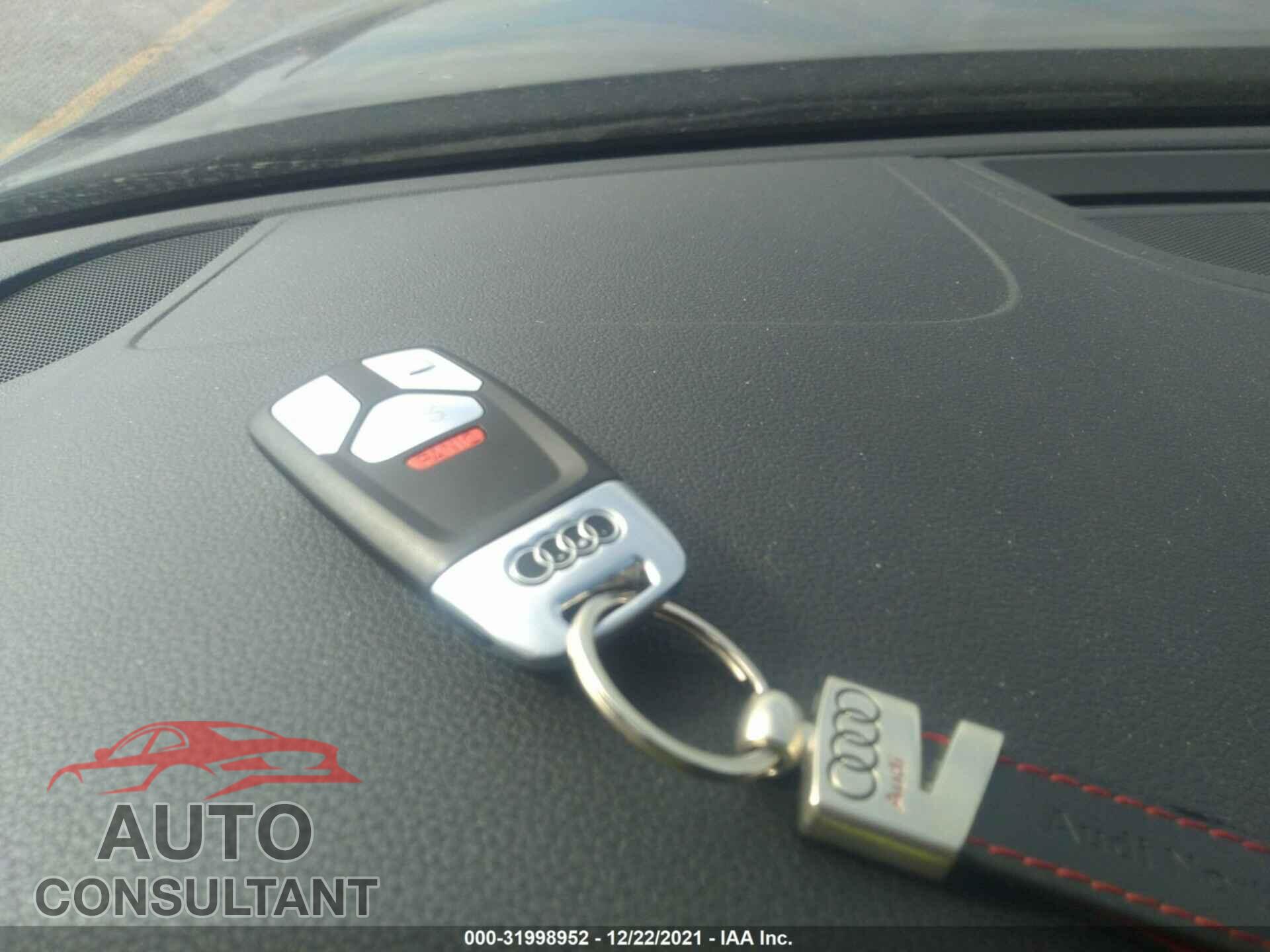 AUDI S4 2019 - WAUB4AF41KA110692
