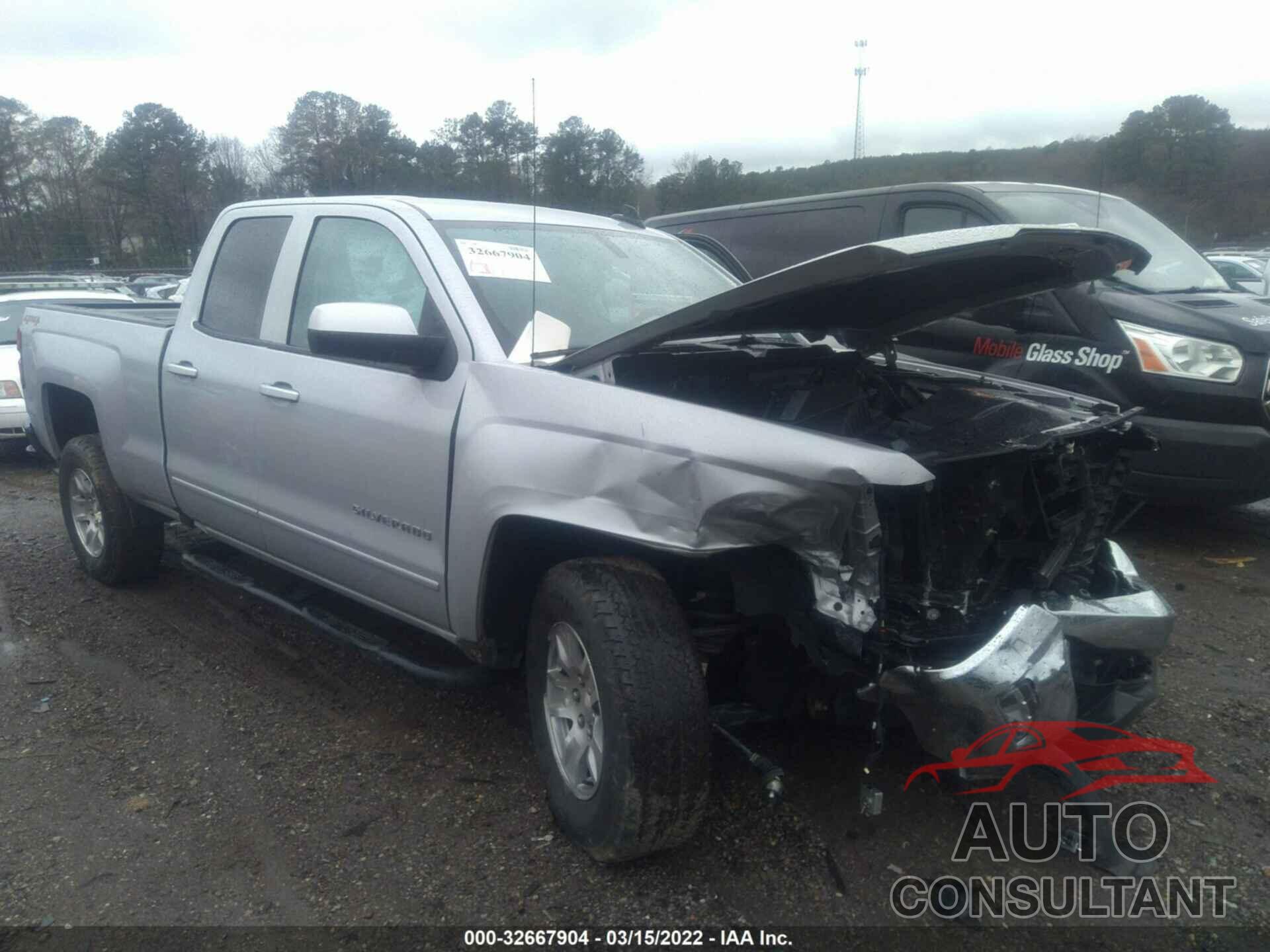 CHEVROLET SILVERADO 1500 2018 - 1GCVKREH8JZ372928