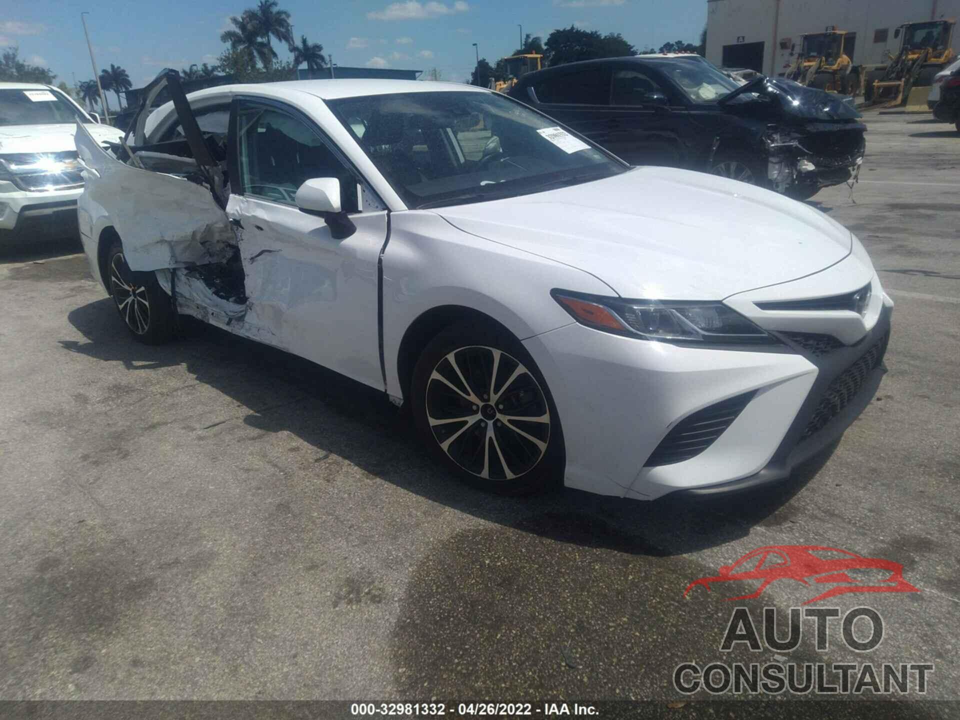 TOYOTA CAMRY 2019 - 4T1B11HK0KU805232