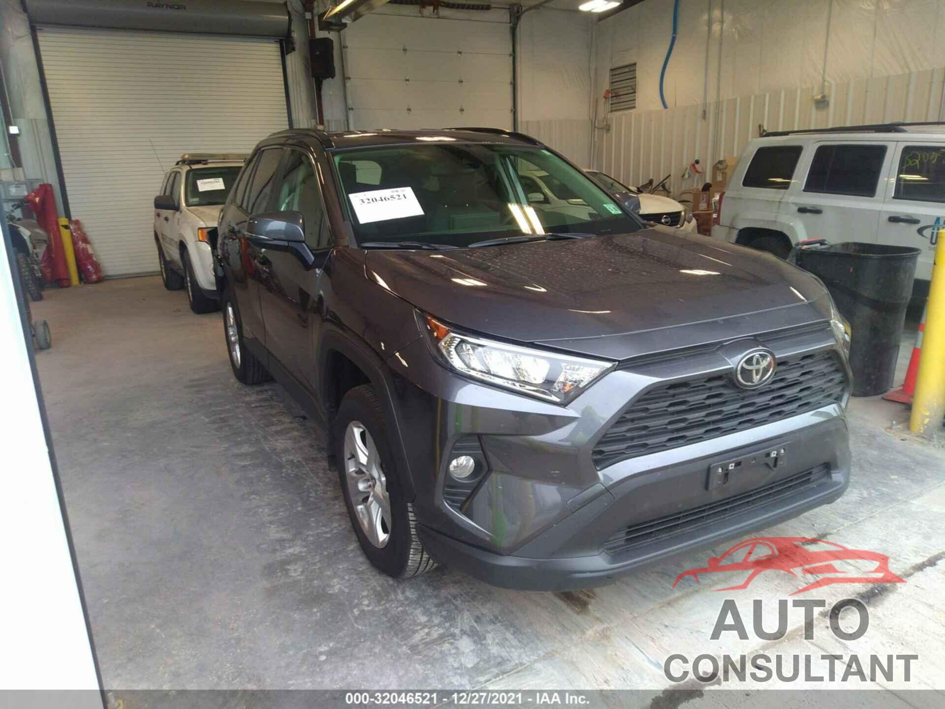 TOYOTA RAV4 2020 - JTMP1RFV6LJ025826