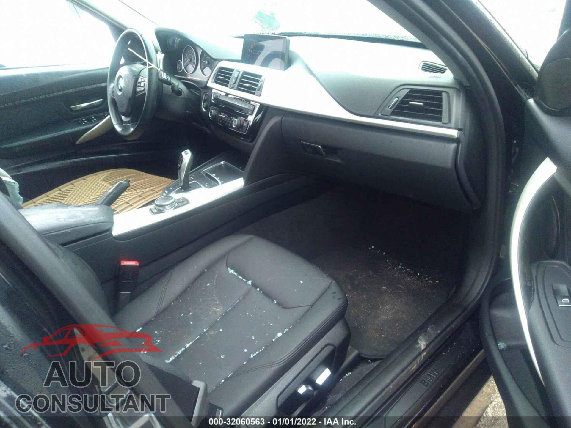 BMW 3 SERIES 2016 - WBA8E5G50GNU19155