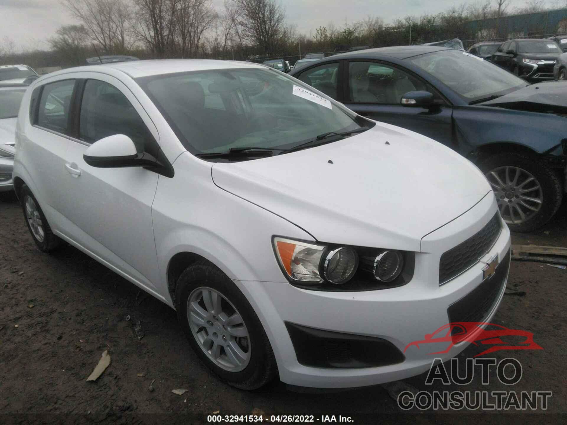 CHEVROLET SONIC 2016 - 1G1JC6SH8G4130573