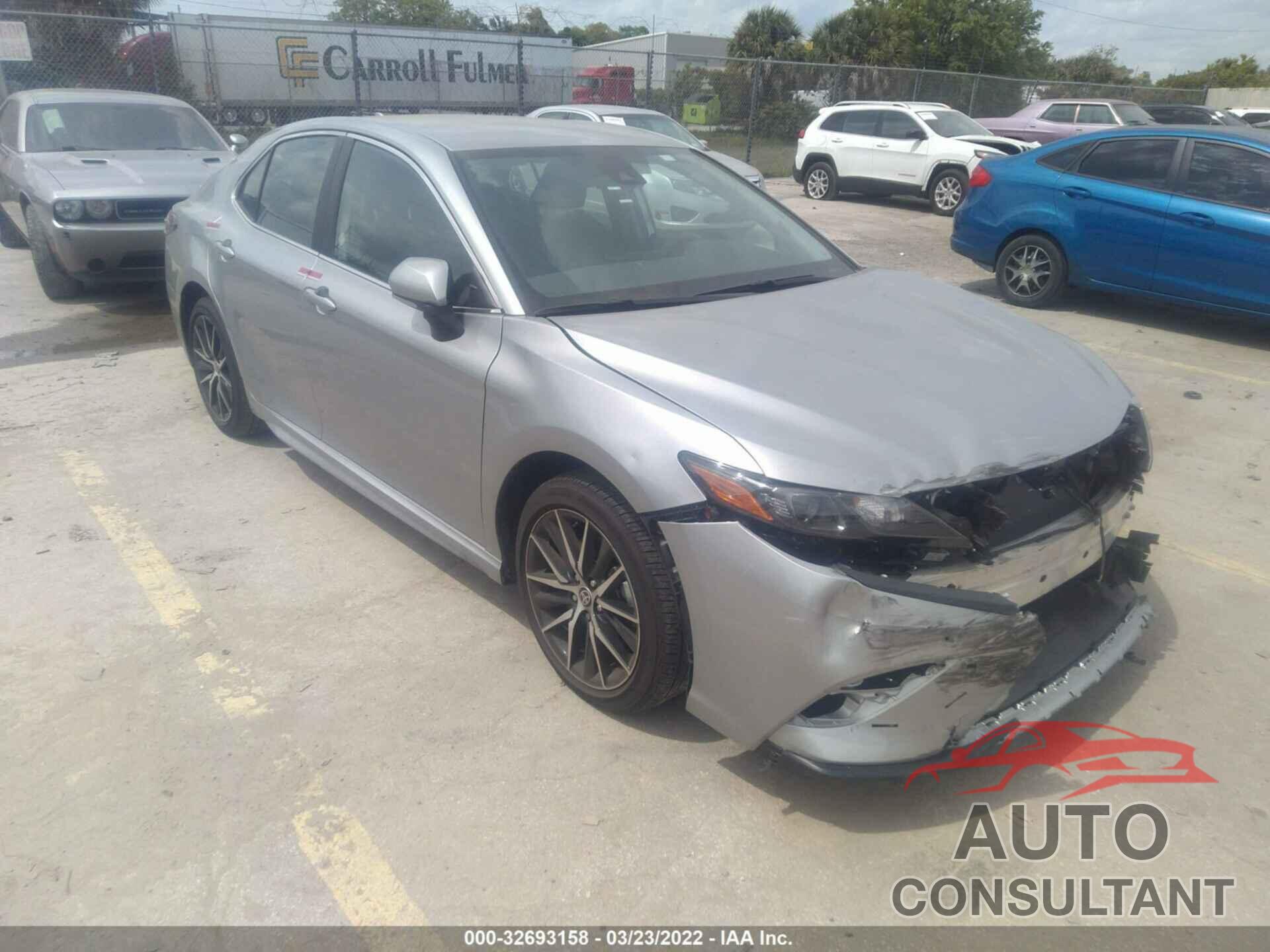 TOYOTA CAMRY 2022 - 4T1G11AK2NU628865