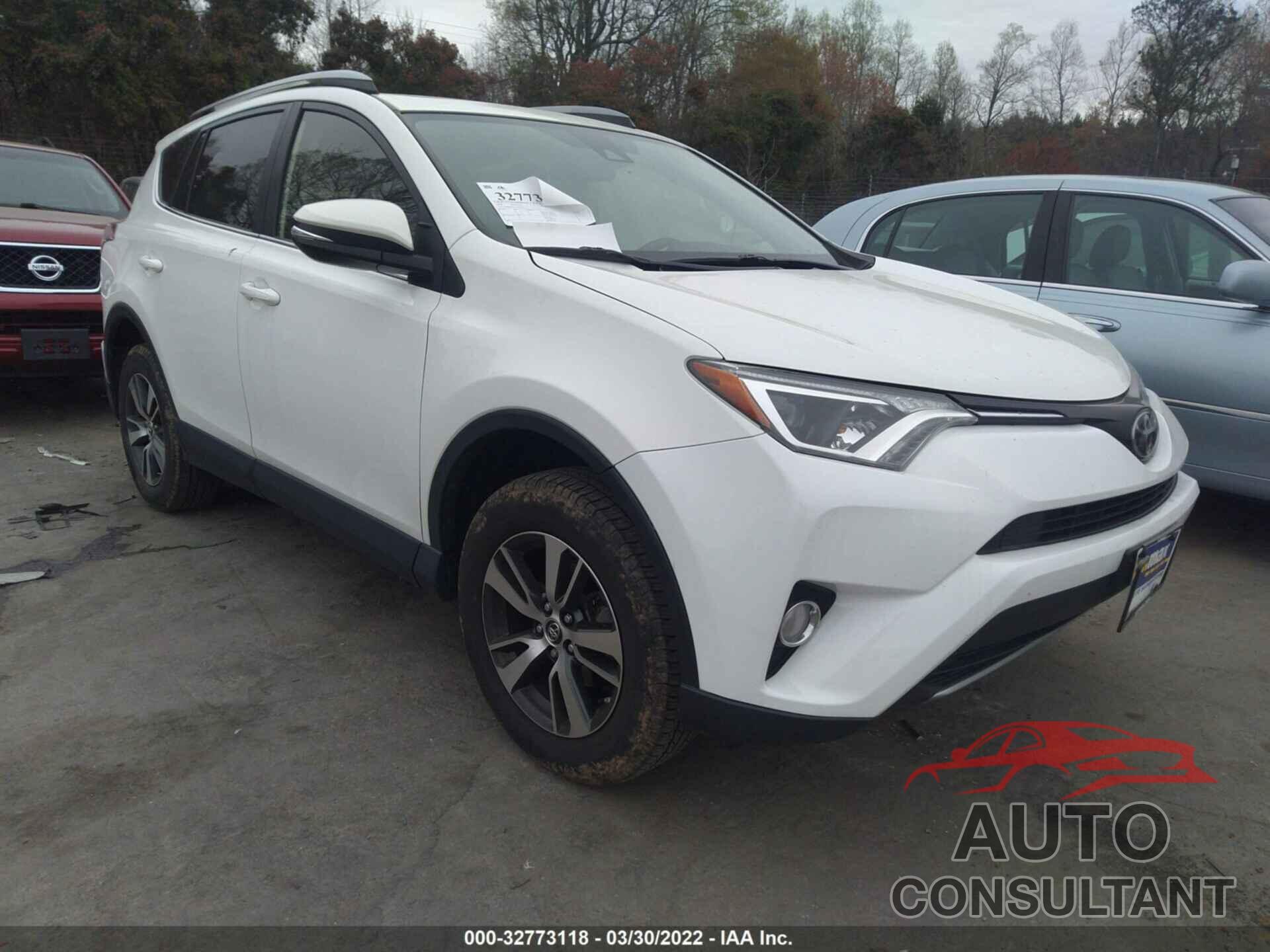 TOYOTA RAV4 2018 - JTMRFREV3JJ737641