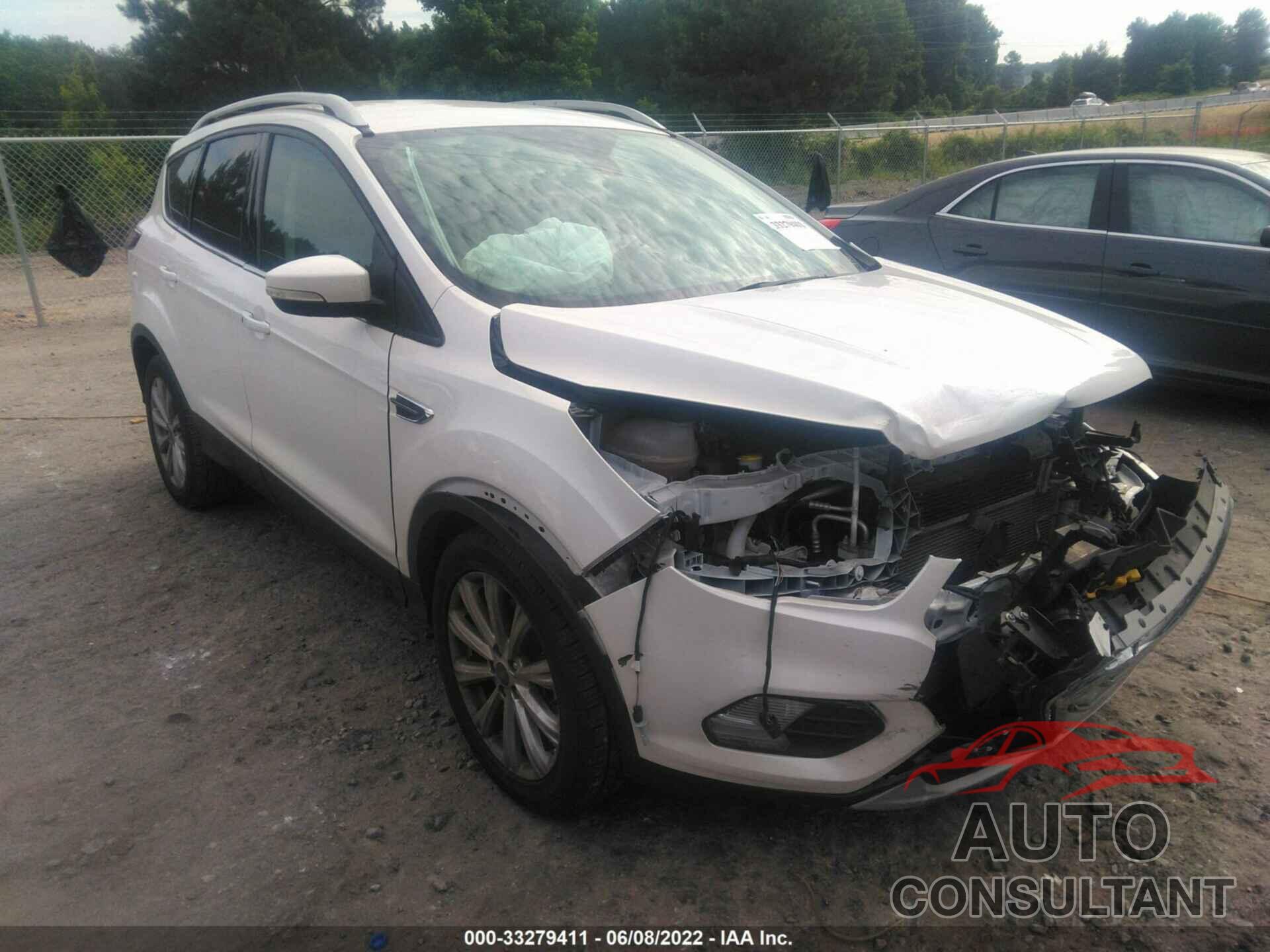 FORD ESCAPE 2017 - 1FMCU0J9XHUA09058