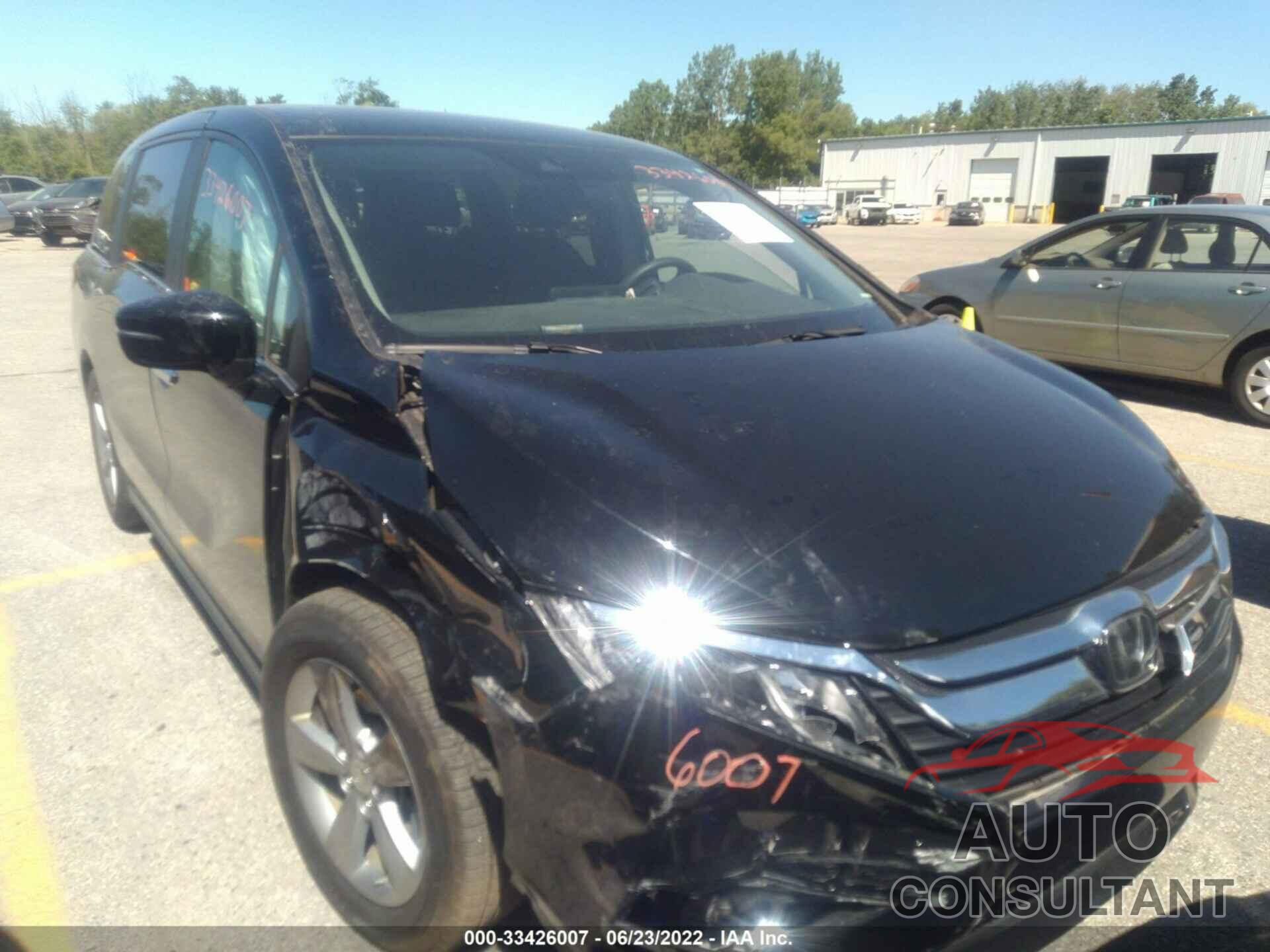 HONDA ODYSSEY 2018 - 5FNRL6H56JB086841