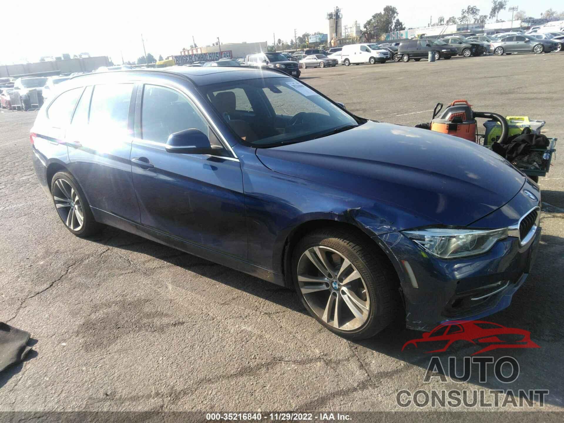 BMW 3 SERIES 2018 - WBA8K3C58JA483753