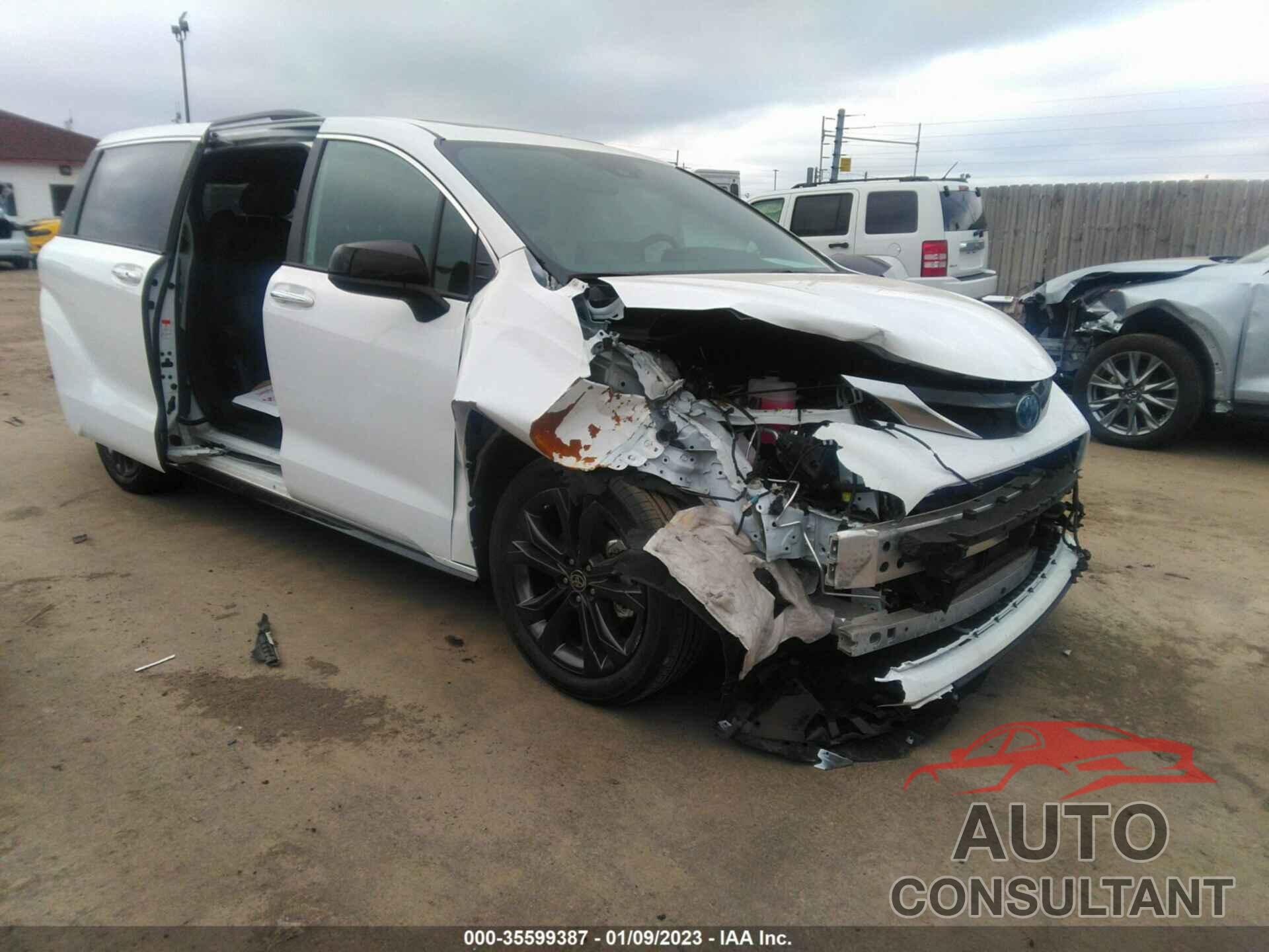 TOYOTA SIENNA 2022 - 5TDDRKEC6NS077241