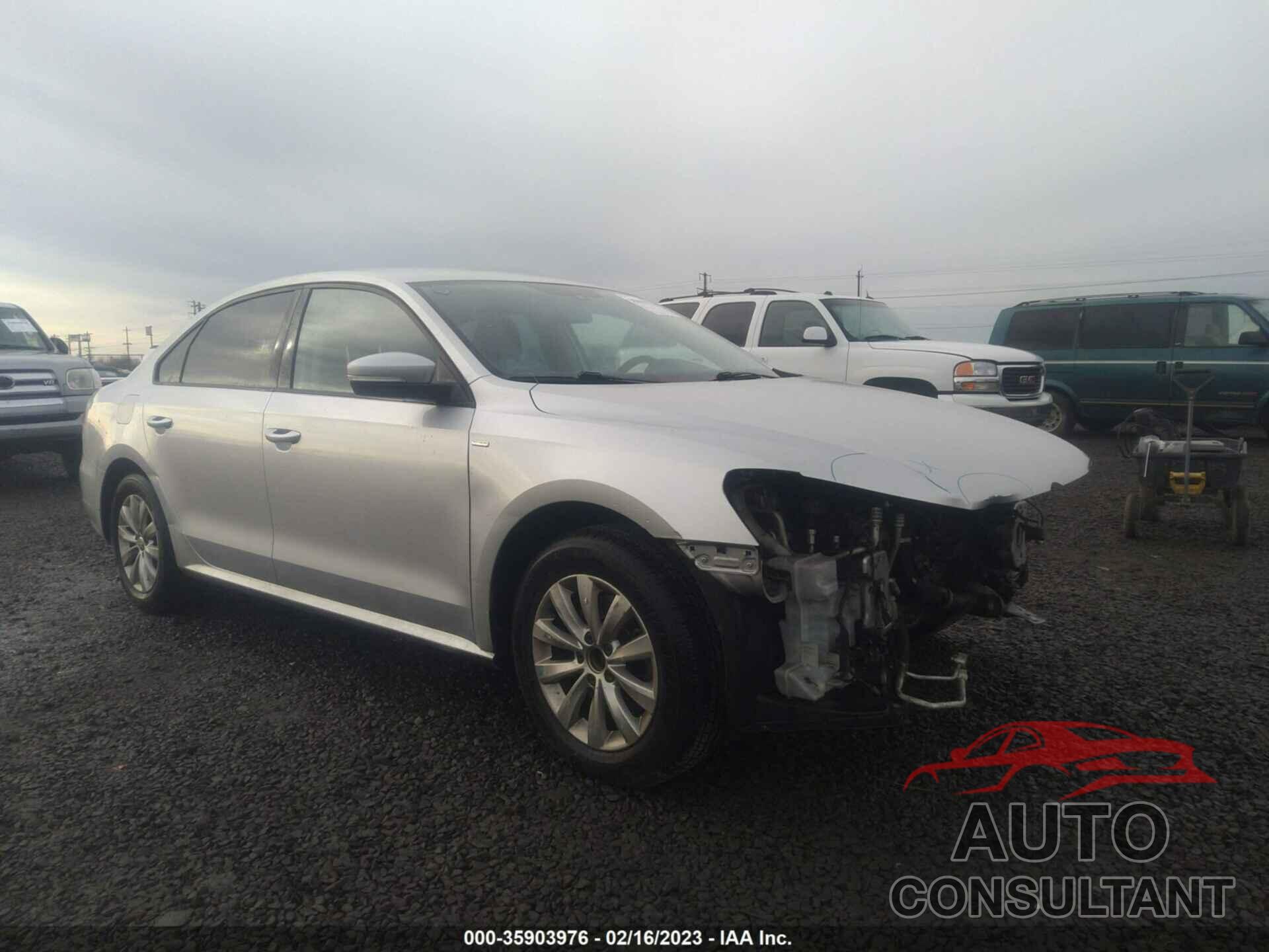 VOLKSWAGEN PASSAT 2015 - 1VWAT7A31FC038757