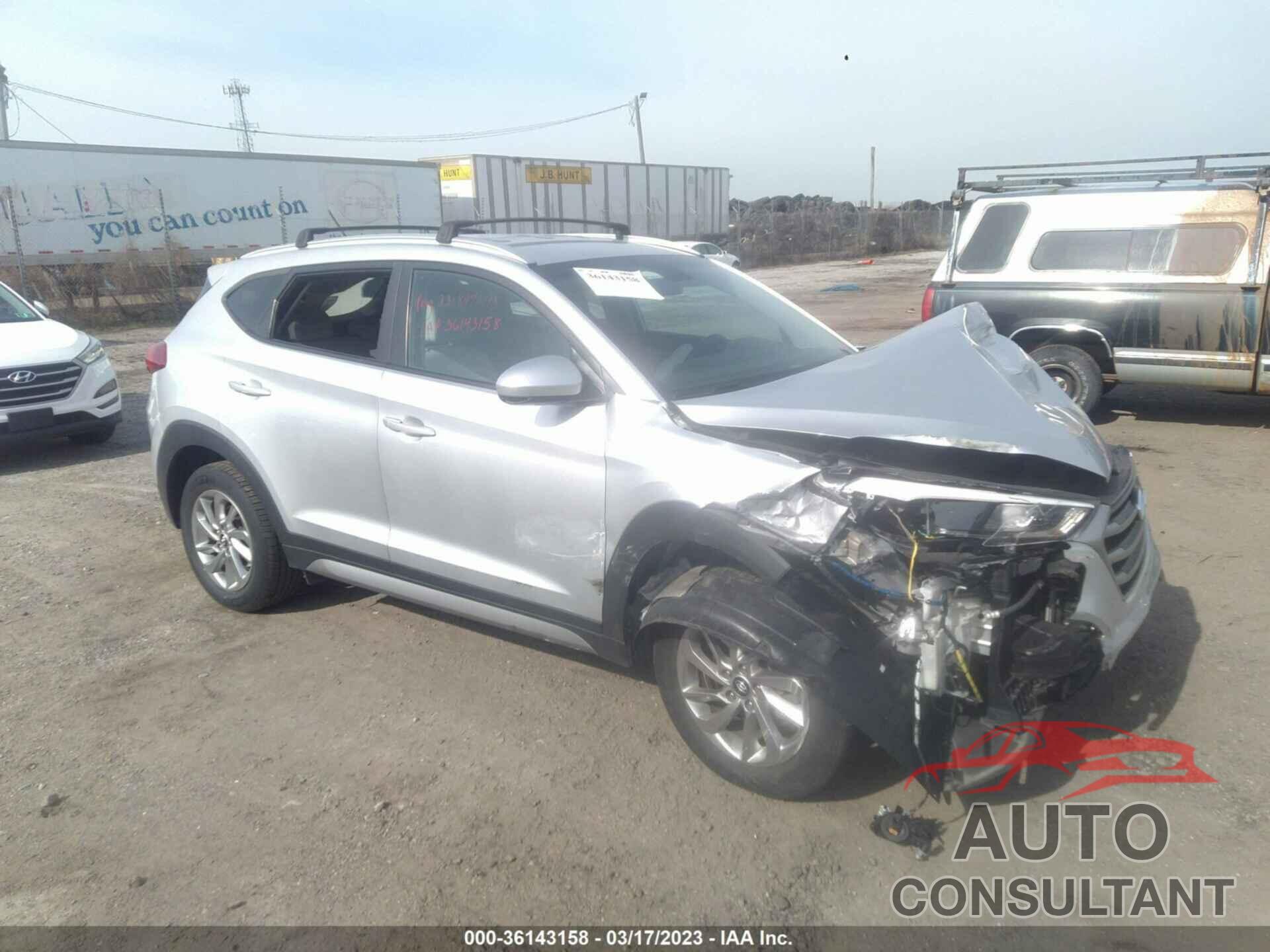 HYUNDAI TUCSON 2017 - KM8J3CA40HU373599
