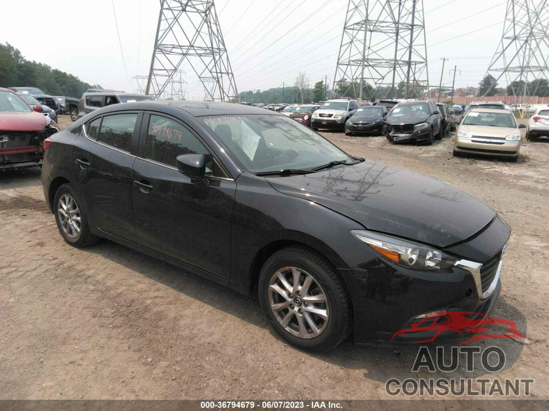 MAZDA MAZDA3 4-DOOR 2018 - 3MZBN1U72JM165907