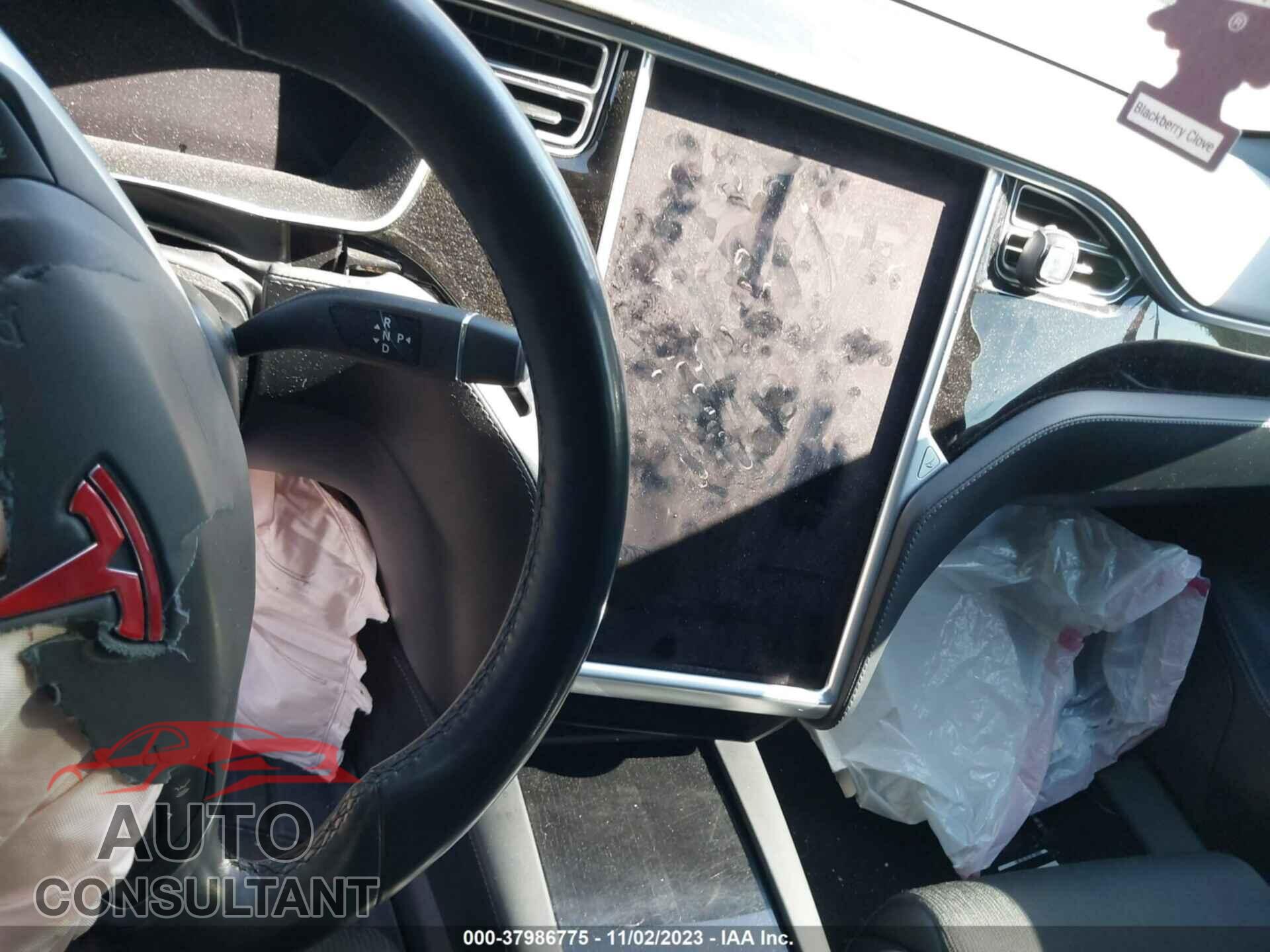 TESLA MODEL S 2017 - 5YJSA1E26HF232007