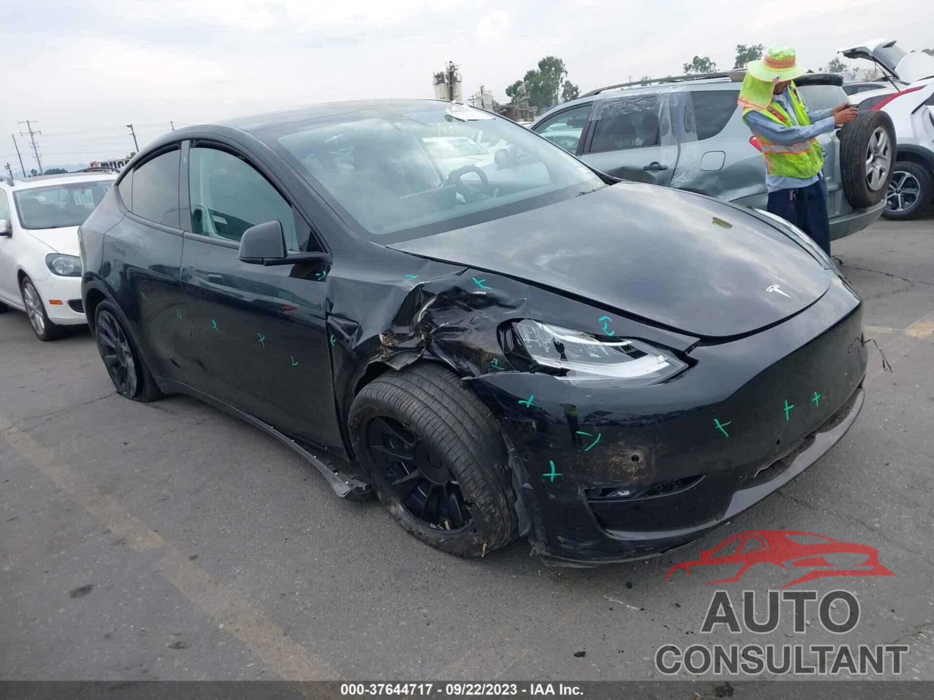 TESLA MODEL Y 2022 - 7SAYGDEE5NF485452