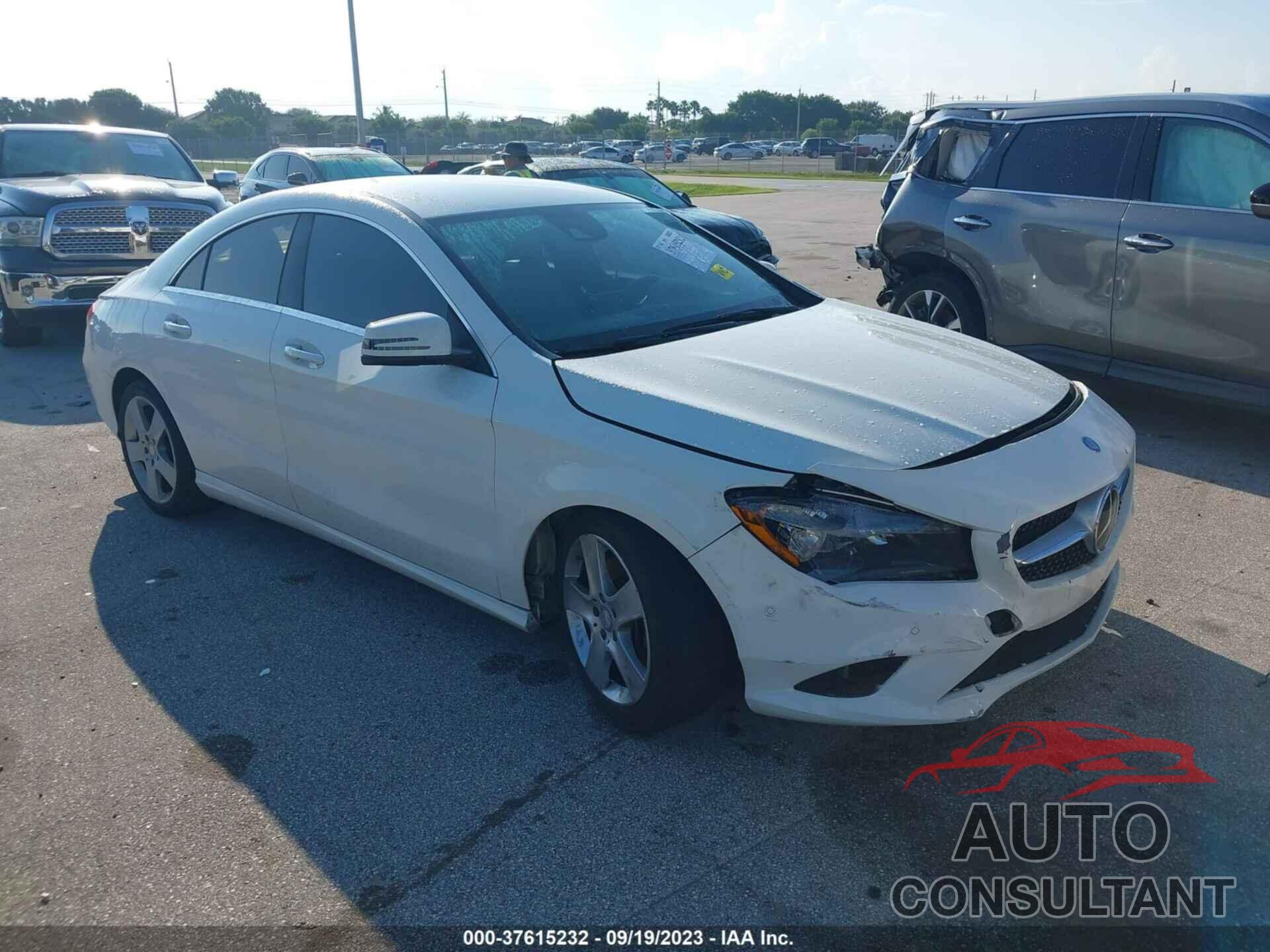 MERCEDES-BENZ CLA 250 2015 - WDDSJ4GB1FN197296