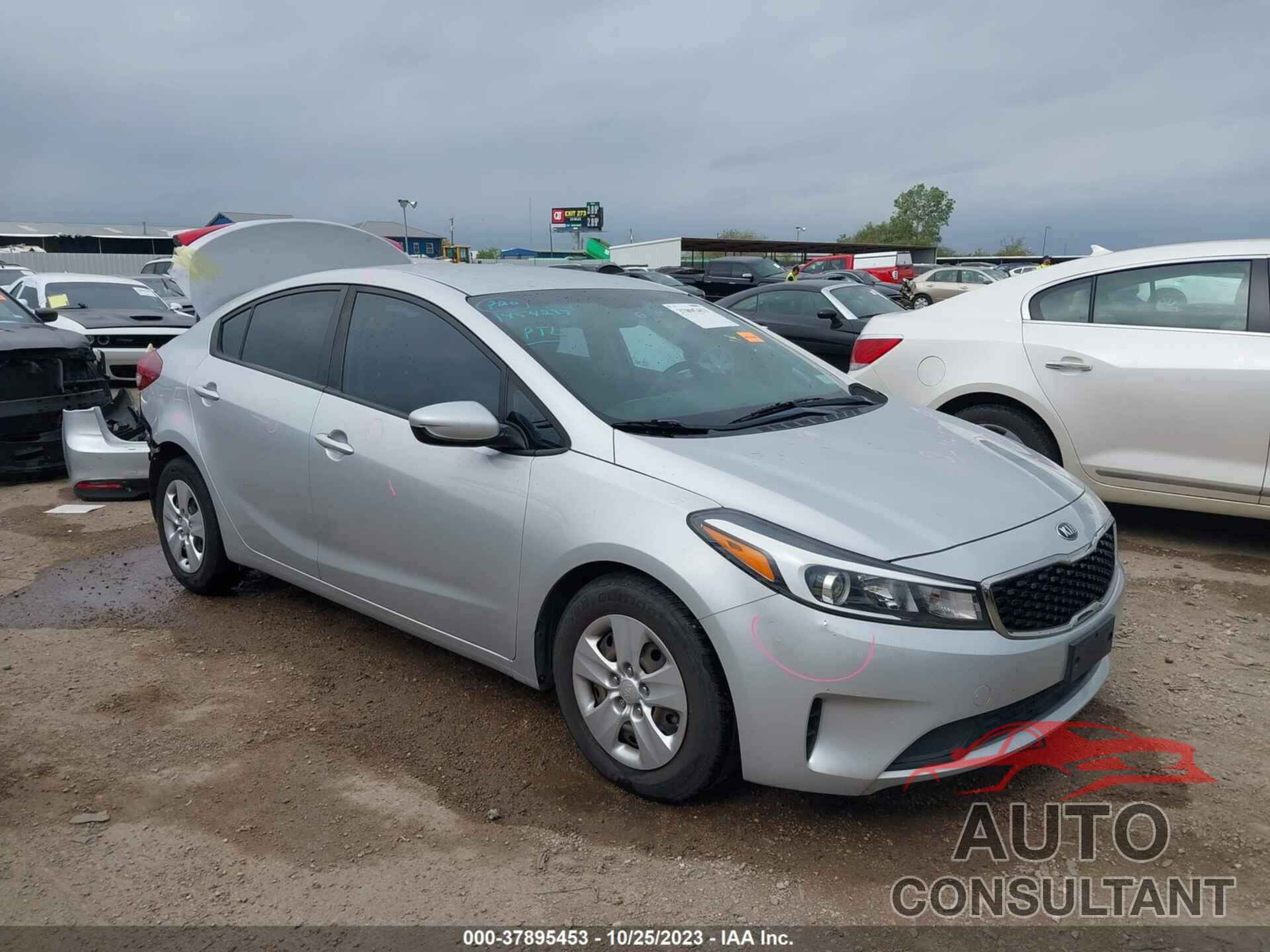 KIA FORTE 2017 - 3KPFK4A76HE090457