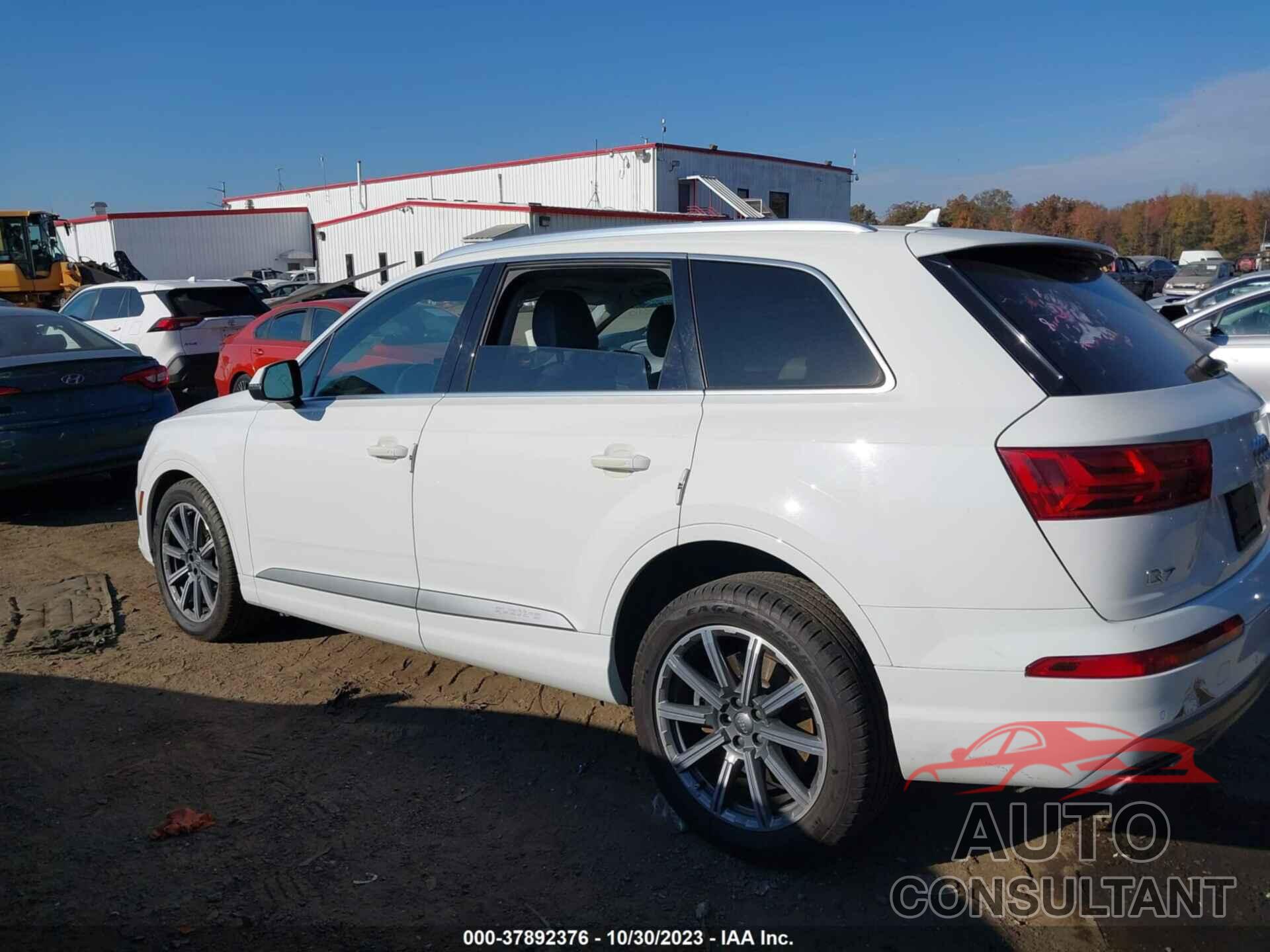 AUDI Q7 2017 - WA1LHAF70HD048239