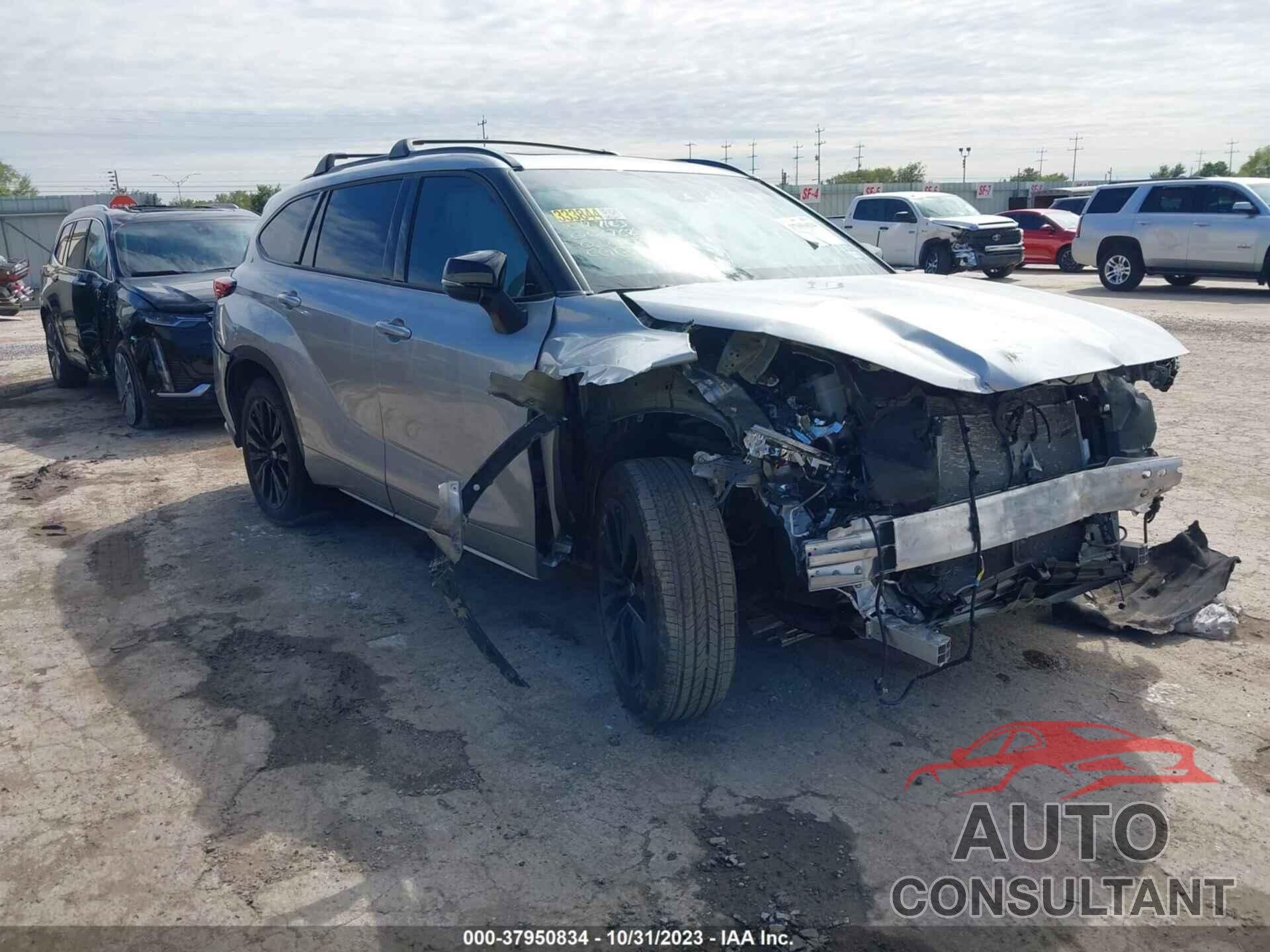 TOYOTA HIGHLANDER 2023 - 5TDKDRAH7PS022168