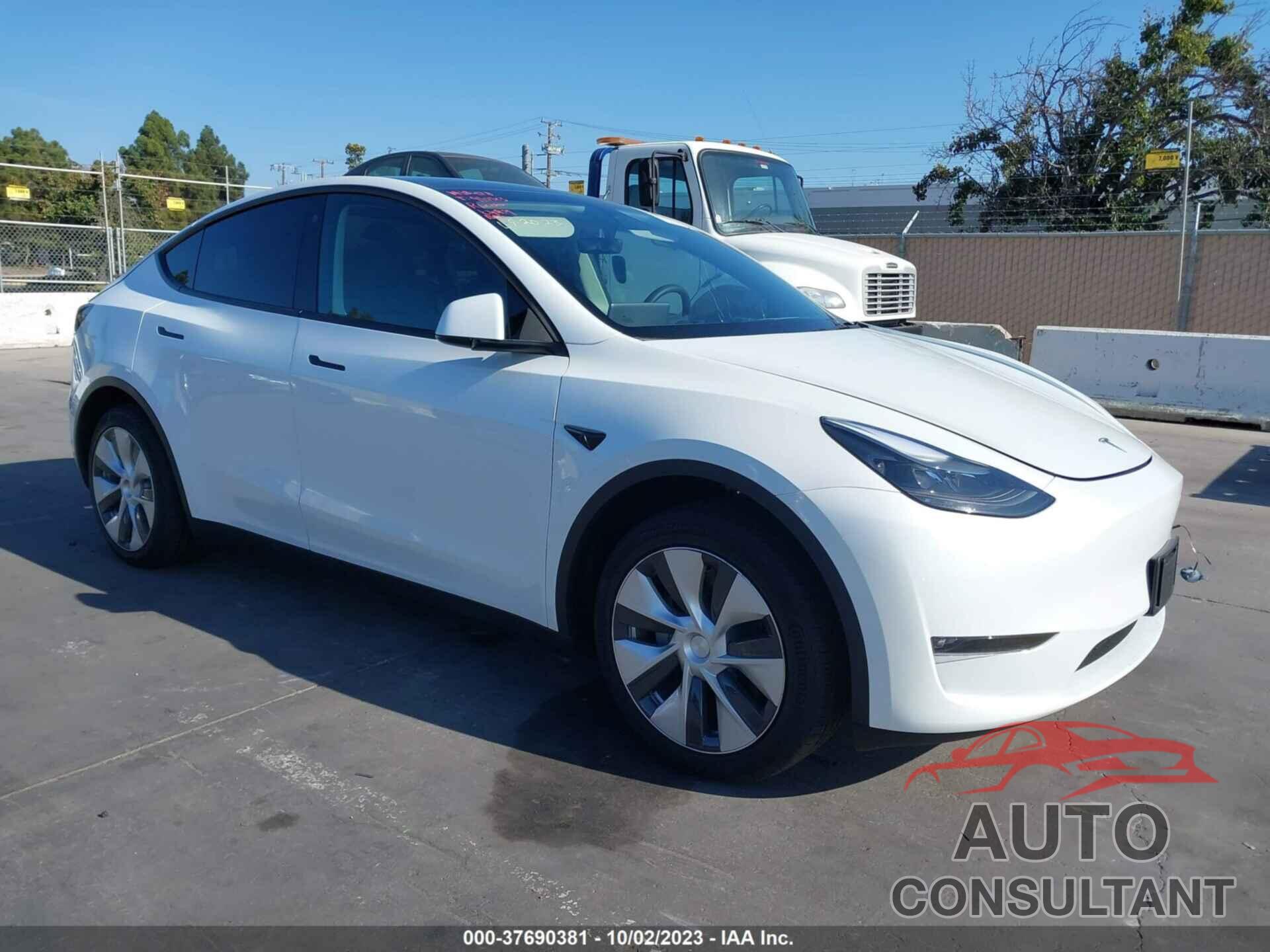 TESLA MODEL Y 2023 - 7SAYGDEE1PF687451