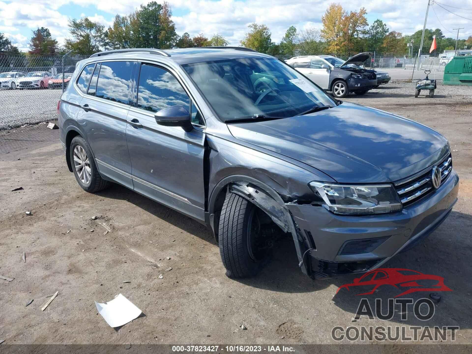 VOLKSWAGEN TIGUAN 2018 - 3VV3B7AX7JM146391