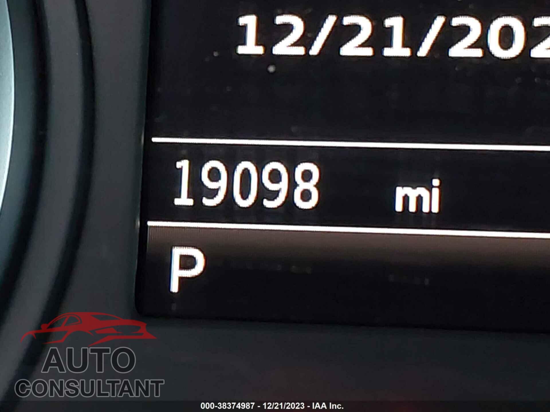 AUDI A3 2019 - WAUJEGFF0KA092425