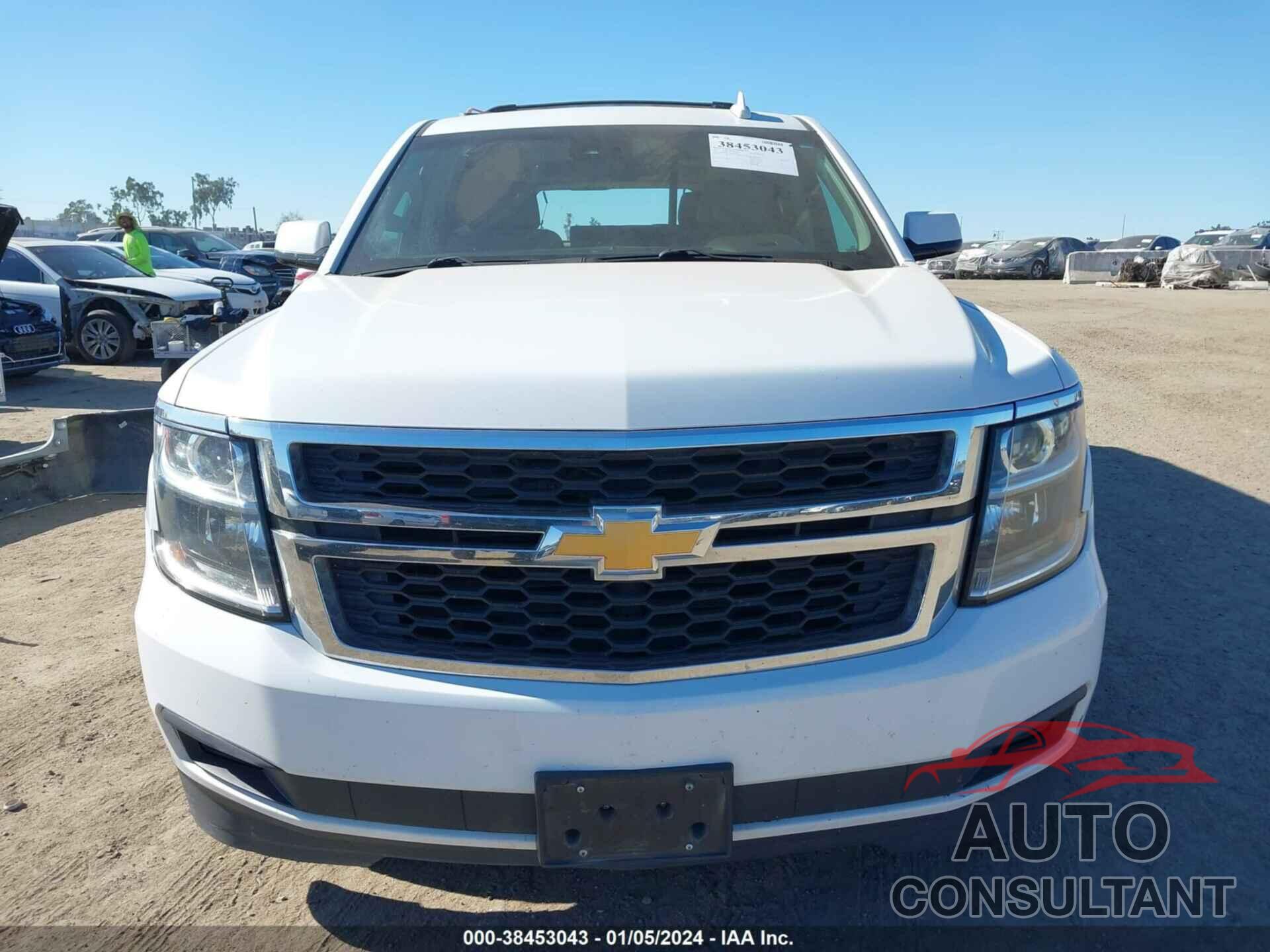 CHEVROLET SUBURBAN 2017 - 1GNSKHKC1HR154675