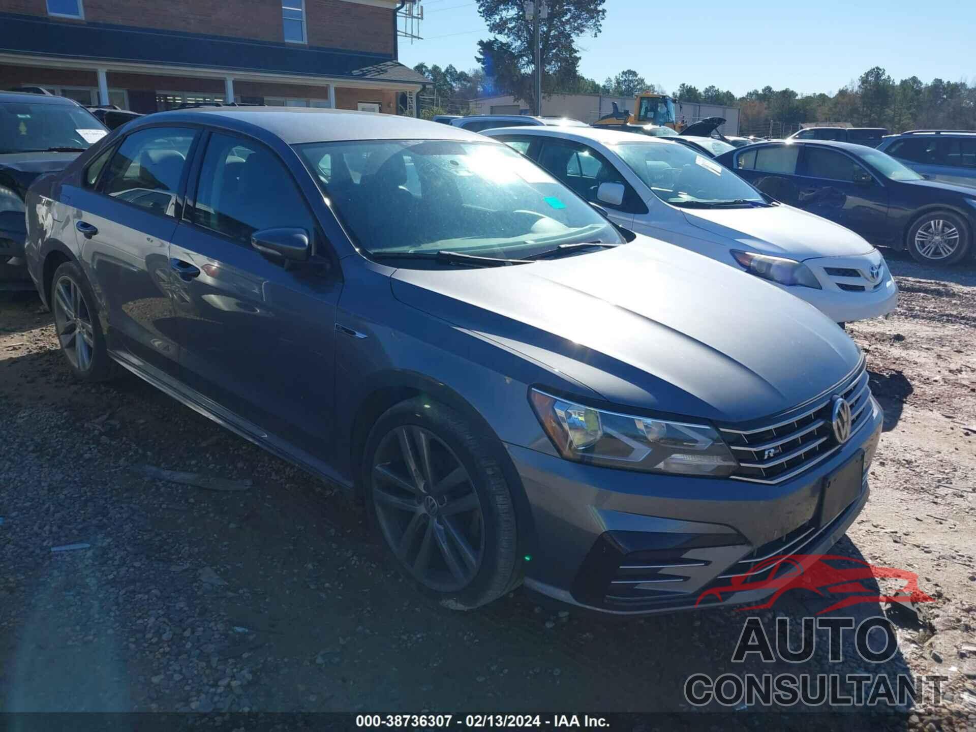 VOLKSWAGEN PASSAT 2018 - 1VWAA7A3XJC032731