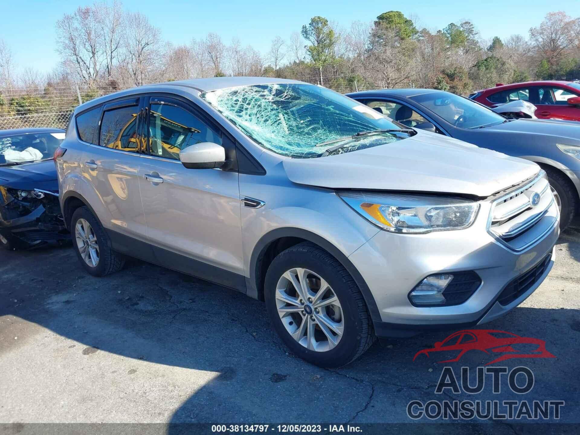 FORD ESCAPE 2019 - 1FMCU0GDXKUA01738