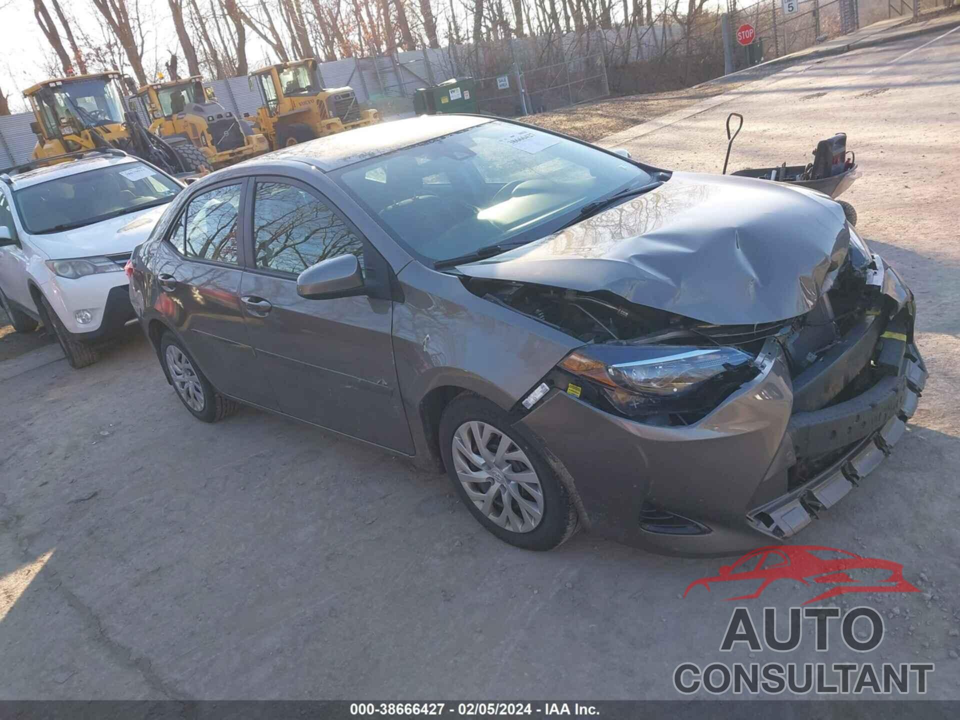TOYOTA COROLLA 2018 - 2T1BURHE3JC044213